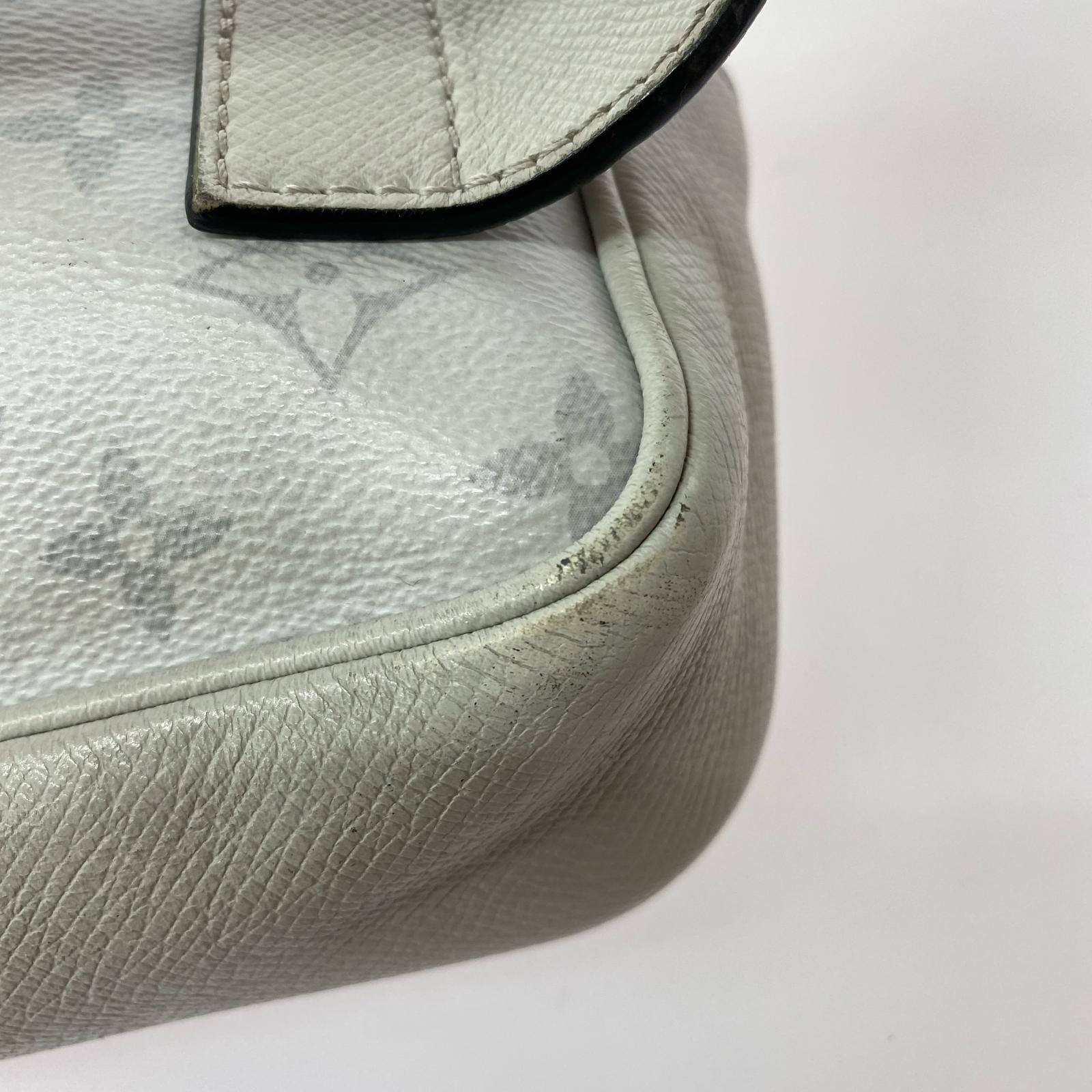LV/タイガラマ/アウトドア・メッセンジャーPM M30247