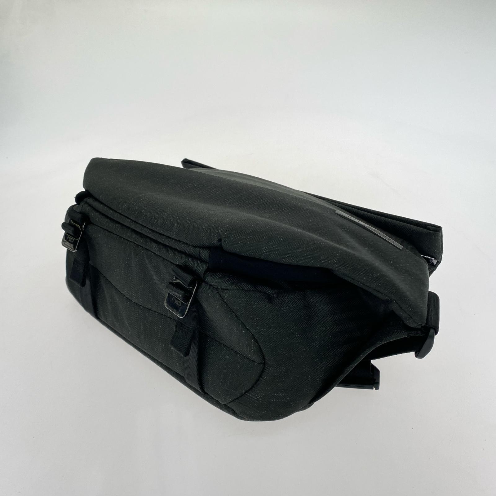ショルダーバッグ ARBANATURE　黒 ブラック