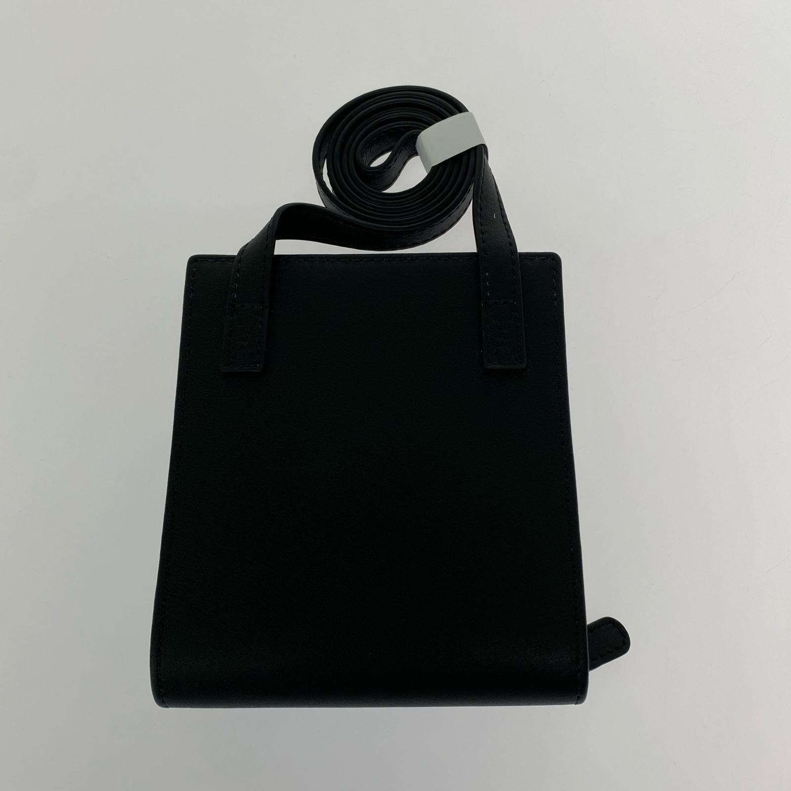 ショルダーバッグ JACQUEMUS ショルダーポーチ ブラック ブラック