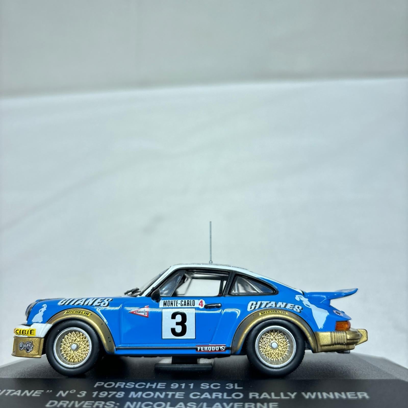 京商 1/43 PORSCHE 911 SC 3L PORSCHE 911 SC 3L UNIVERSAL HOBBIES スケールカー