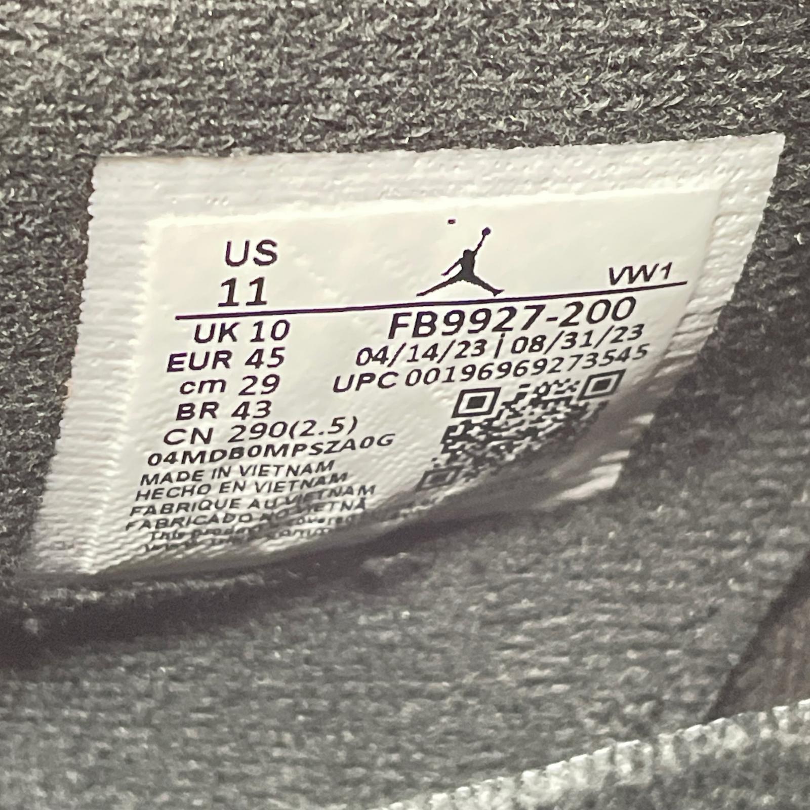 スニーカー AJ4 RETRO SE OLIVE 29cm (US11 UK10 1/2 EU48) カーキ