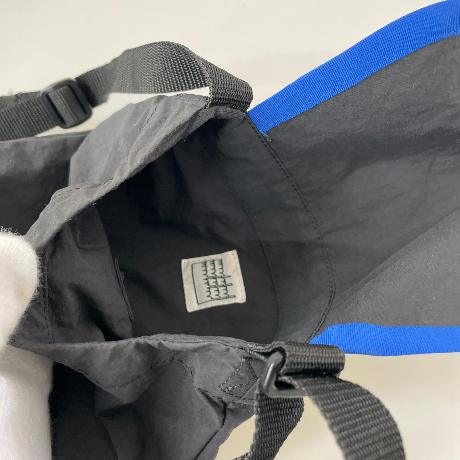 ショルダーバッグ wonderland Small Pocket サコッシュ ブラック