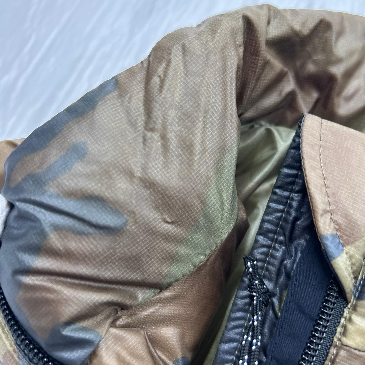 ダウンベスト ACONCAGUA VEST/ｻｲｽﾞL L グリーン