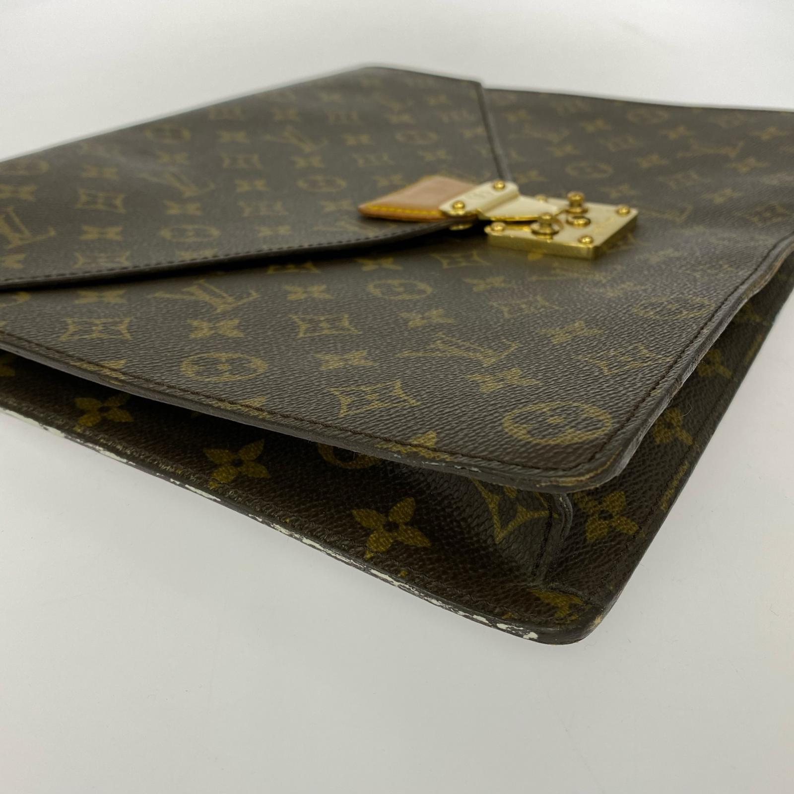 LV モノグラム M53335 ドキュマンセナトゥール ※付着物