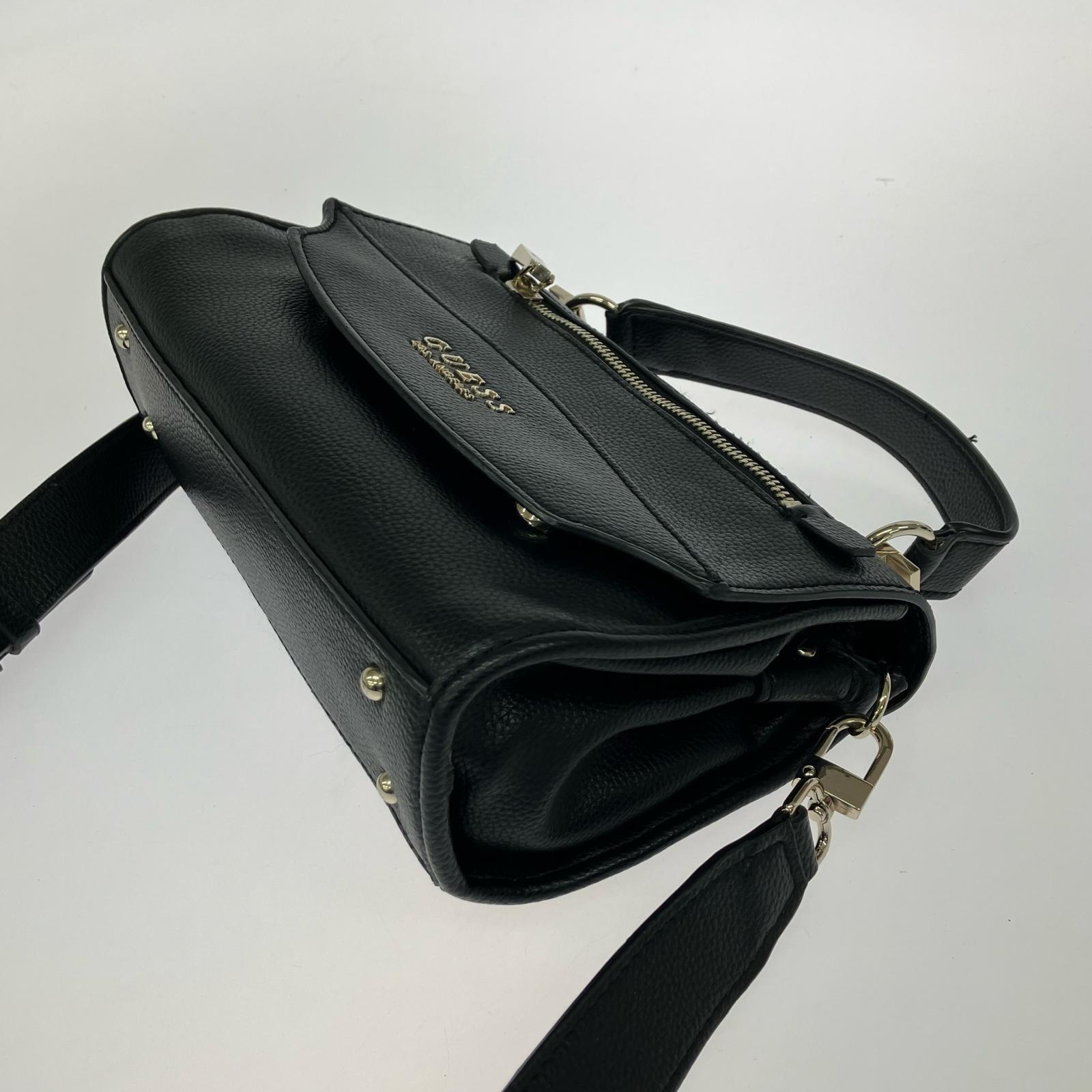 ボディバッグ GUESS　LIAS Top Handle Flap ブラック