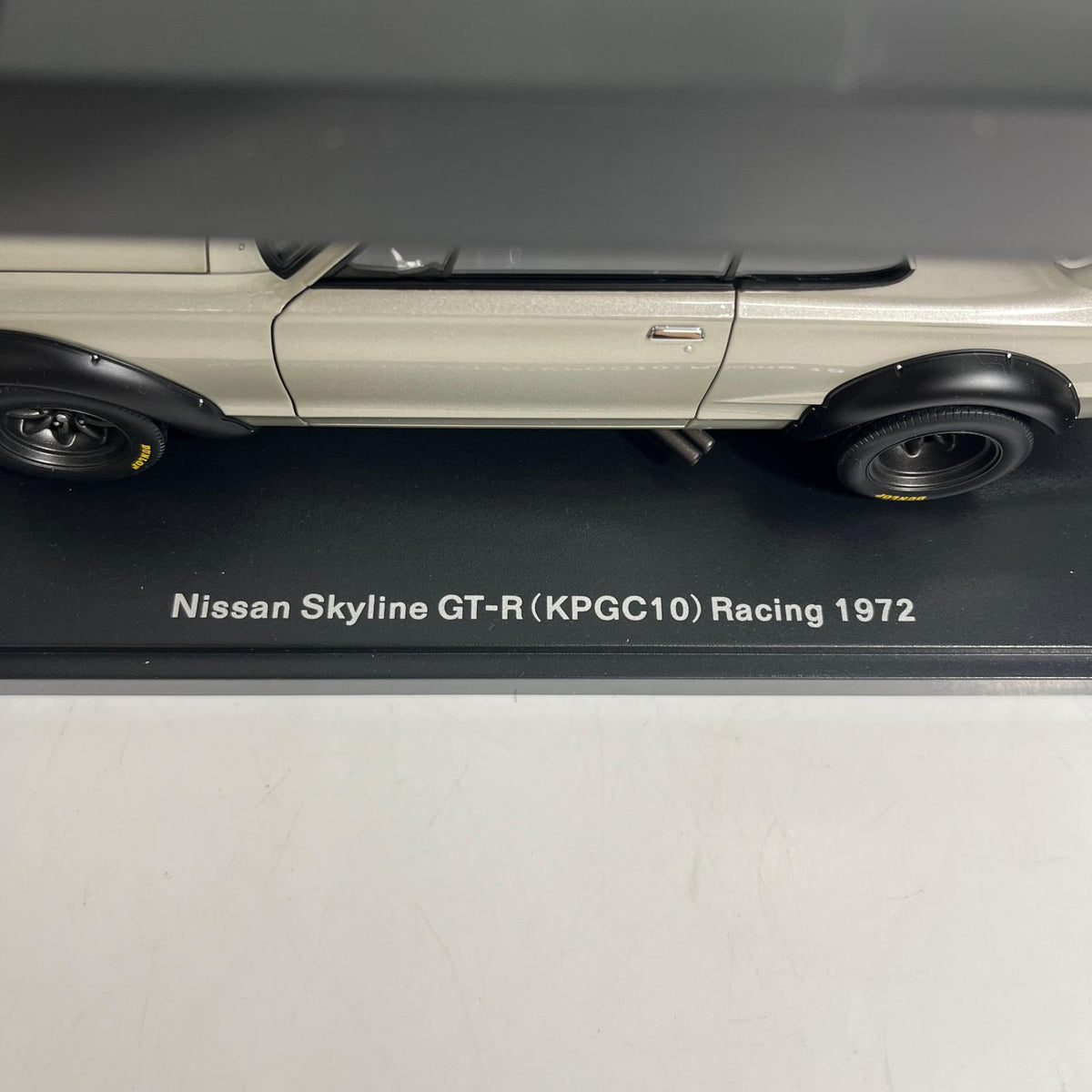 1/18 日産 スカイライン GT-R KPGC10 レーシング 1972 AUTOart スケールカー
