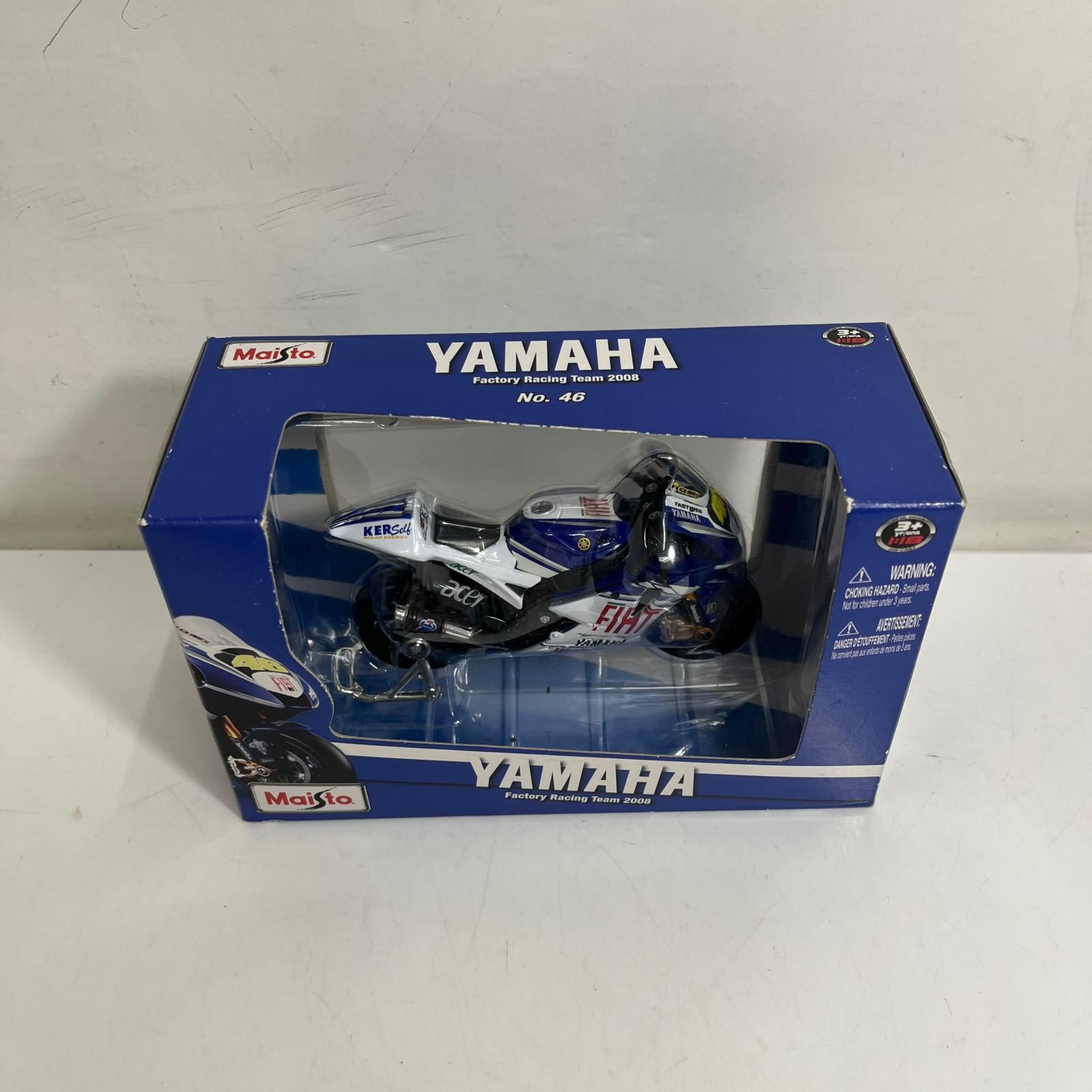 1/18 YAMAHA Factory Racing Team 2008 スケールカー