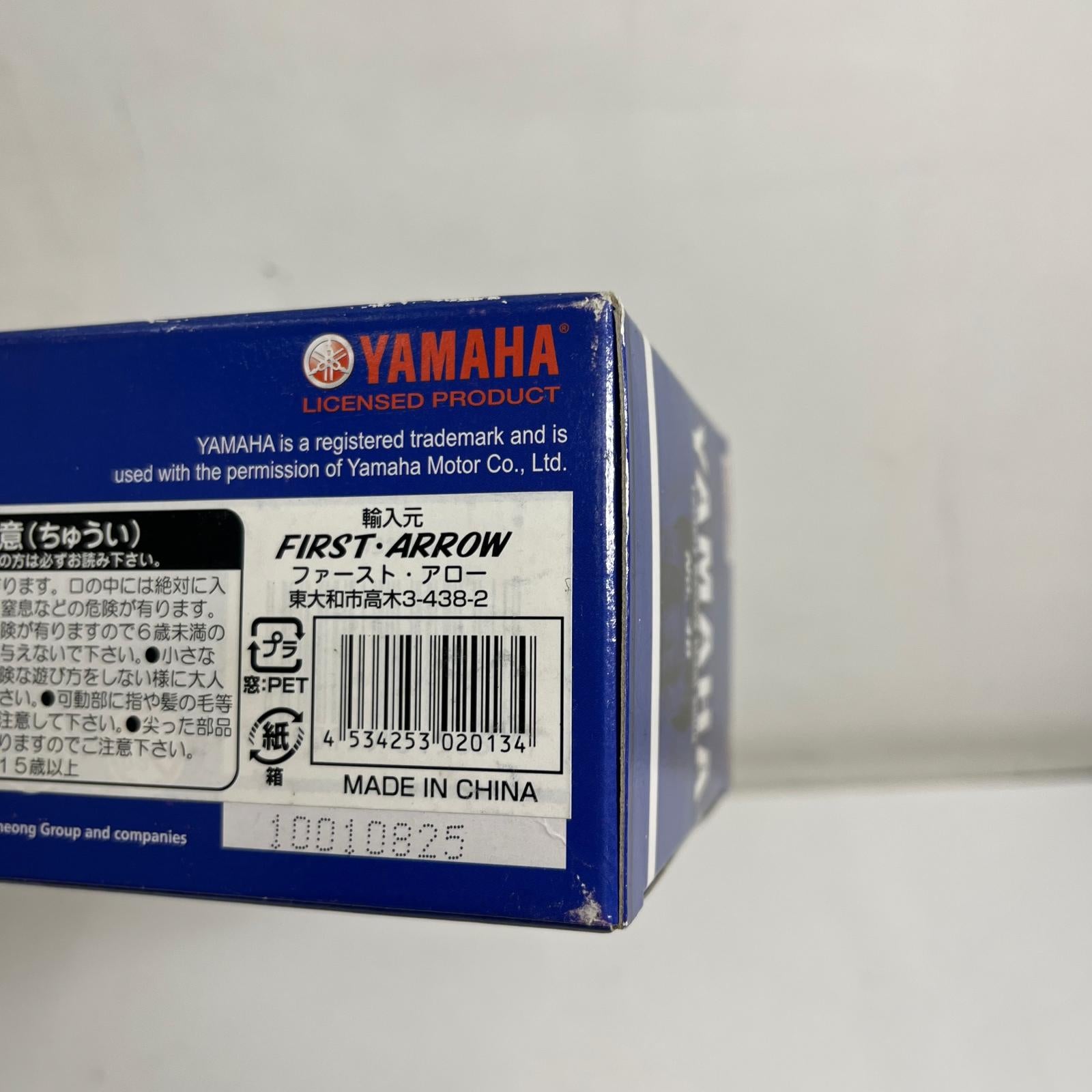 1/18 YAMAHA Factory Racing Team 2008 スケールカー