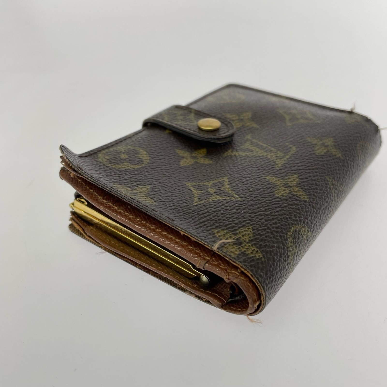 モノグラム　2つ折り財布