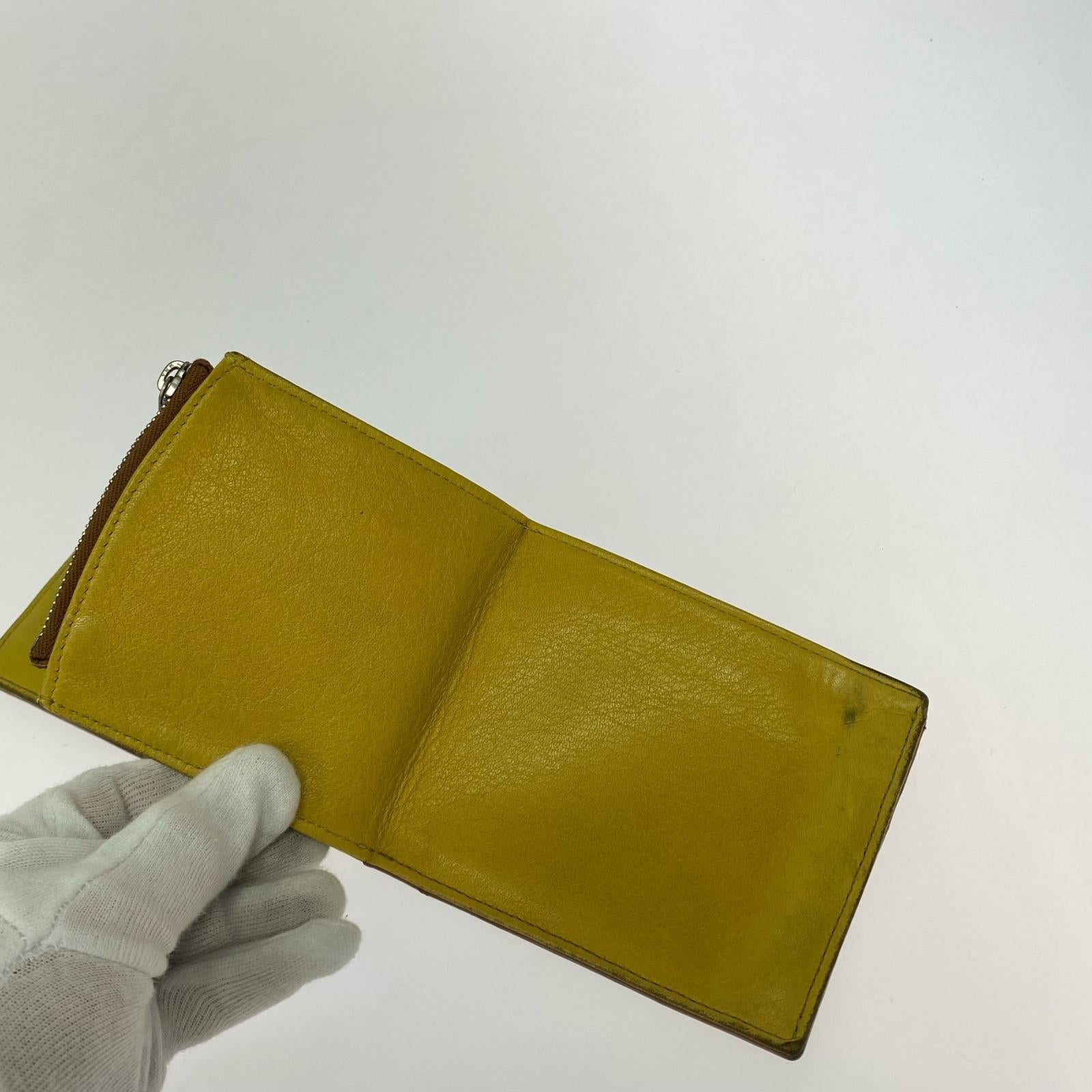 コンパクトウォレット 4stitch bi-fold leather wallet yellow イエロー