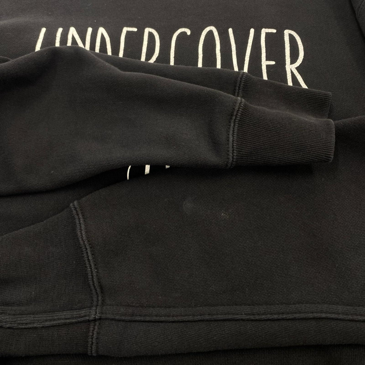 スウェット UNDERCOVER ﾛｺﾞｽｳｪｯﾄ 黒 (L) L ブラック