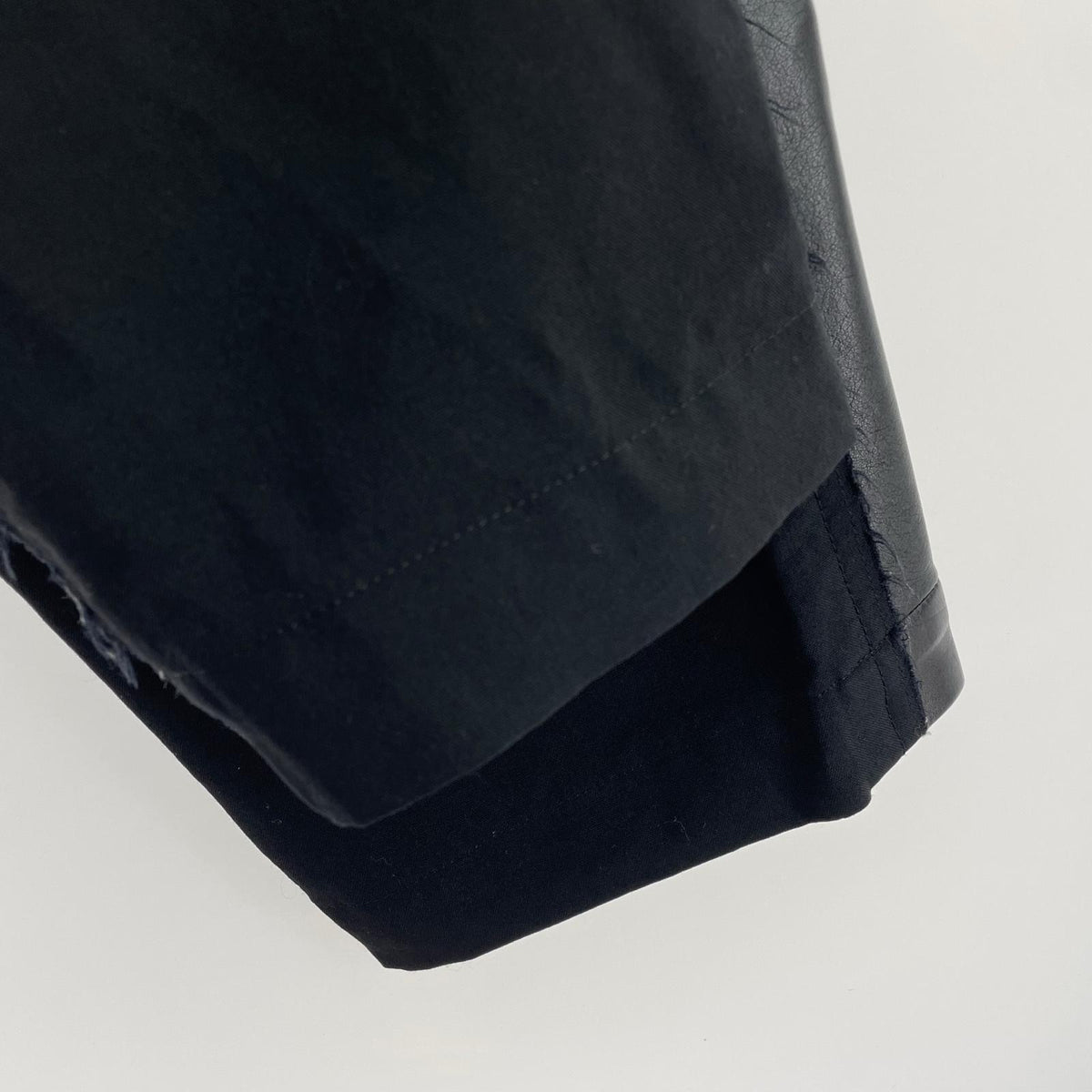 パンツ COMME des GARCONS HOMME PLUS ｻｲﾄﾞPUﾚｻﾞｰ ｳｰﾙ ｲｰｼﾞｰｽﾗｯｸｽ M ﾌﾞﾗｯｸ M ブラック