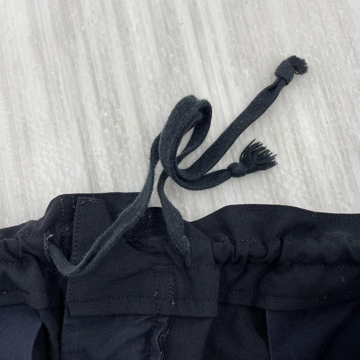 パンツ COMME des GARCONS HOMME PLUS ｻｲﾄﾞPUﾚｻﾞｰ ｳｰﾙ ｲｰｼﾞｰｽﾗｯｸｽ M ﾌﾞﾗｯｸ M ブラック