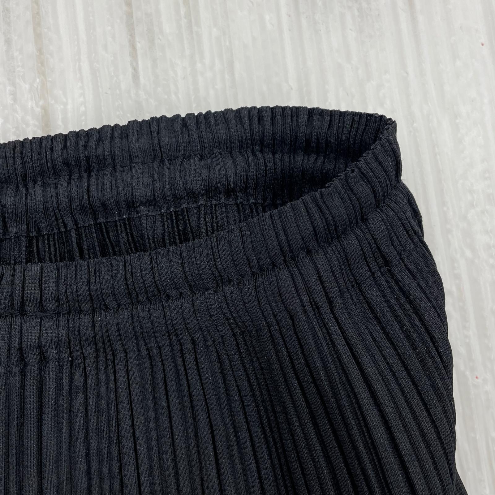 パンツ ISSEY MIYAKE PLEATS PLEASE プリーツパンツ 黒 ブラック