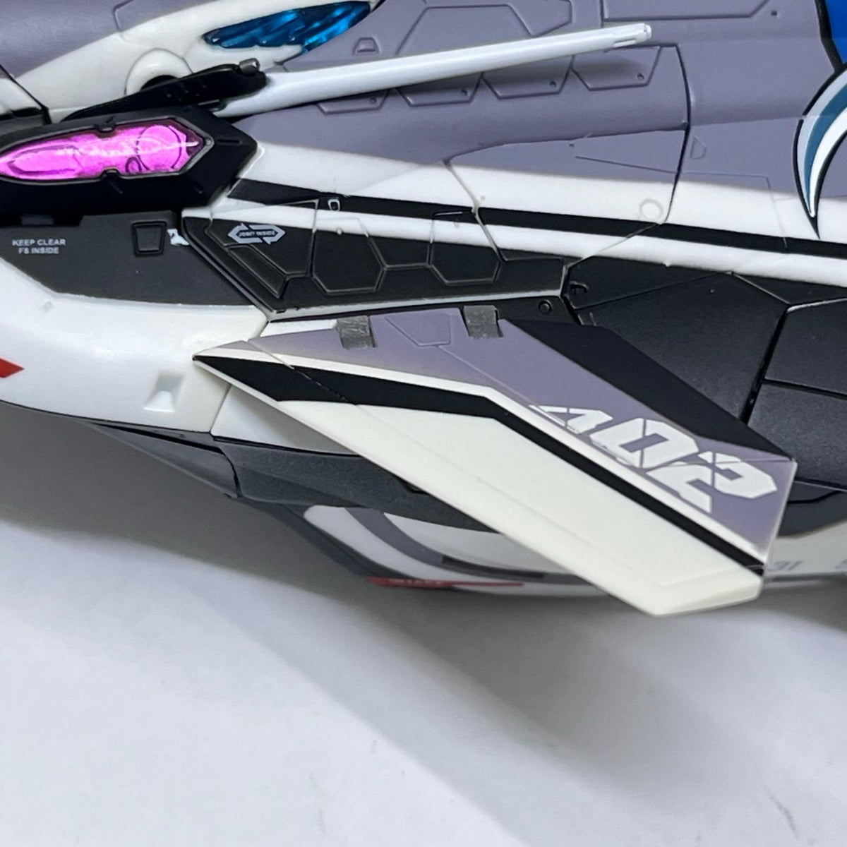 DX超合金 VF-31F ジークフリード(メッサー・イーレフェルト機) マクロスΔ/マクロスデルタ バンダイ フィギュア/グッズ