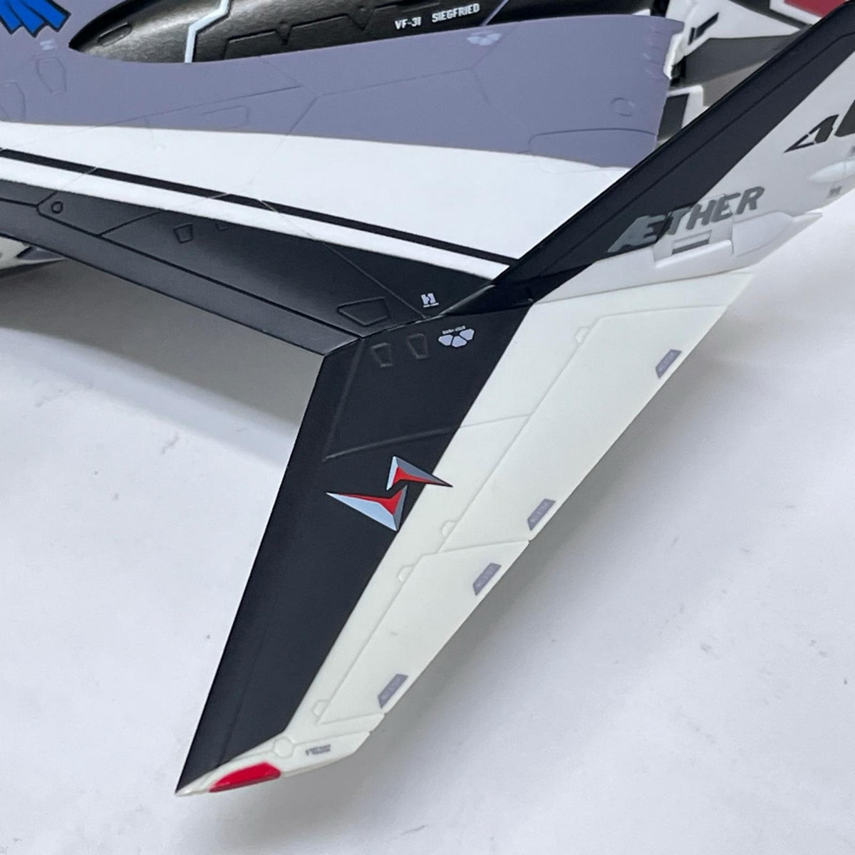 DX超合金 VF-31F ジークフリード(メッサー・イーレフェルト機) マクロスΔ/マクロスデルタ バンダイ フィギュア/グッズ