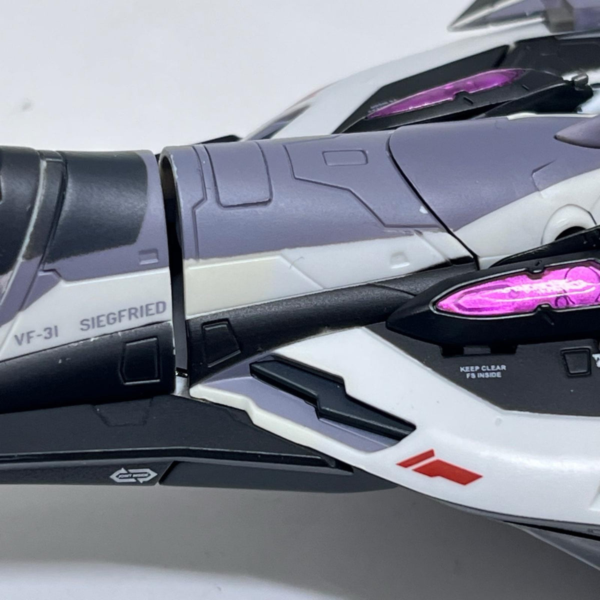 DX超合金 VF-31F ジークフリード(メッサー・イーレフェルト機) マクロスΔ/マクロスデルタ バンダイ フィギュア/グッズ