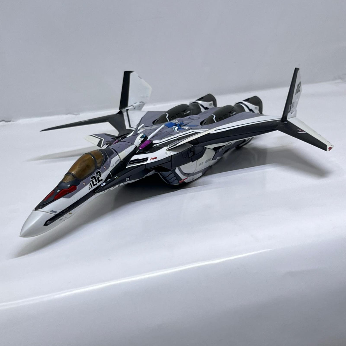 DX超合金 VF-31F ジークフリード(メッサー・イーレフェルト機) マクロスΔ/マクロスデルタ バンダイ フィギュア/グッズ