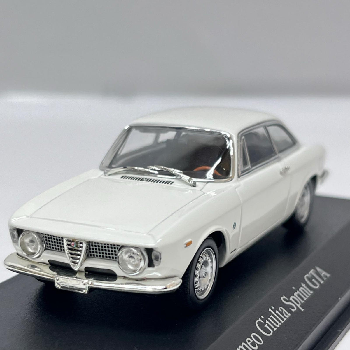 1/43 PMA アルファロメオ ジュリア スプリント GTA 1965 ミニチャンプス 1/43 アルファロメオ ジュリア スプリント GTA 1965 ミニチャンプス（MINICHAMPS） スケールカー