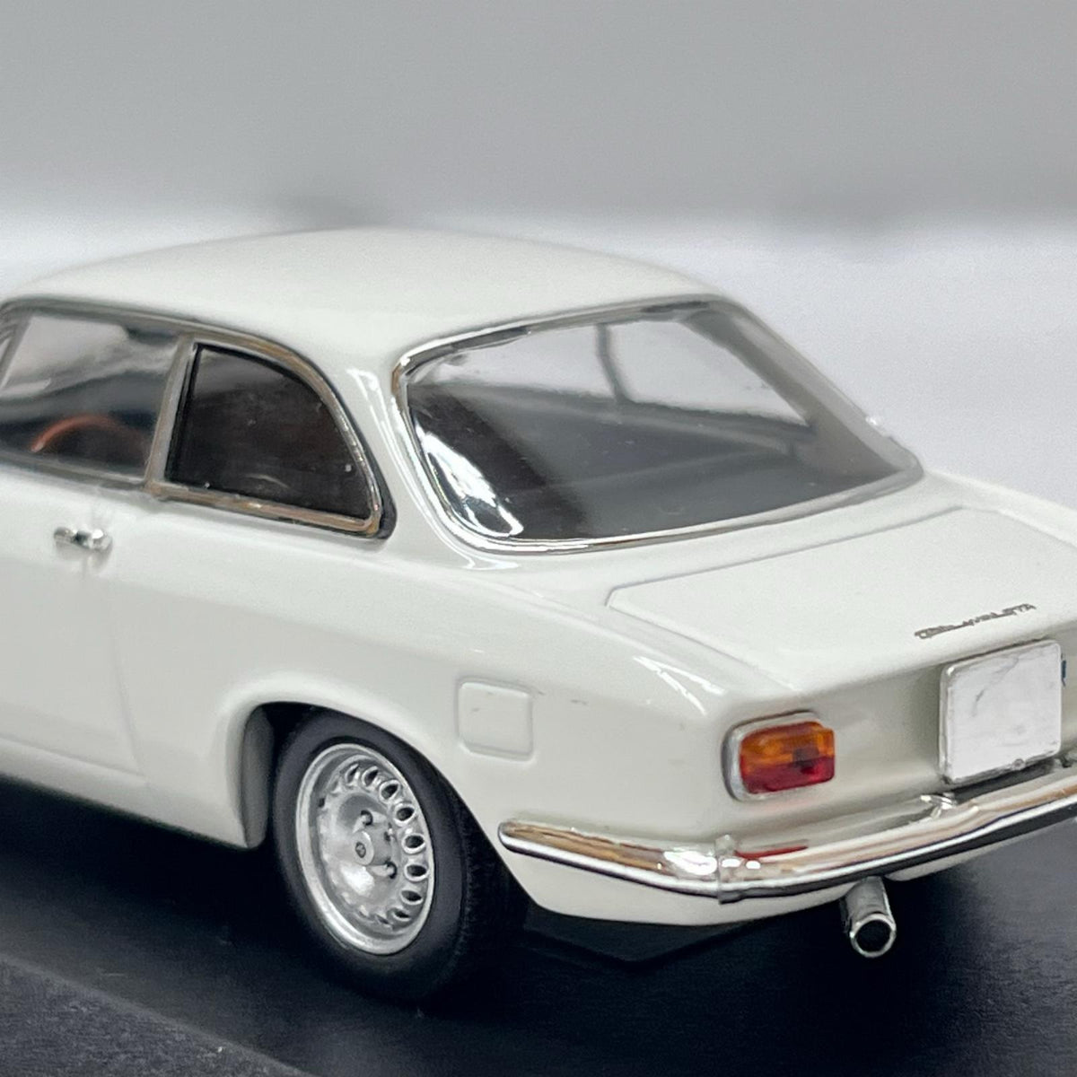 1/43 PMA アルファロメオ ジュリア スプリント GTA 1965 ミニチャンプス 1/43 アルファロメオ ジュリア スプリント GTA 1965 ミニチャンプス（MINICHAMPS） スケールカー