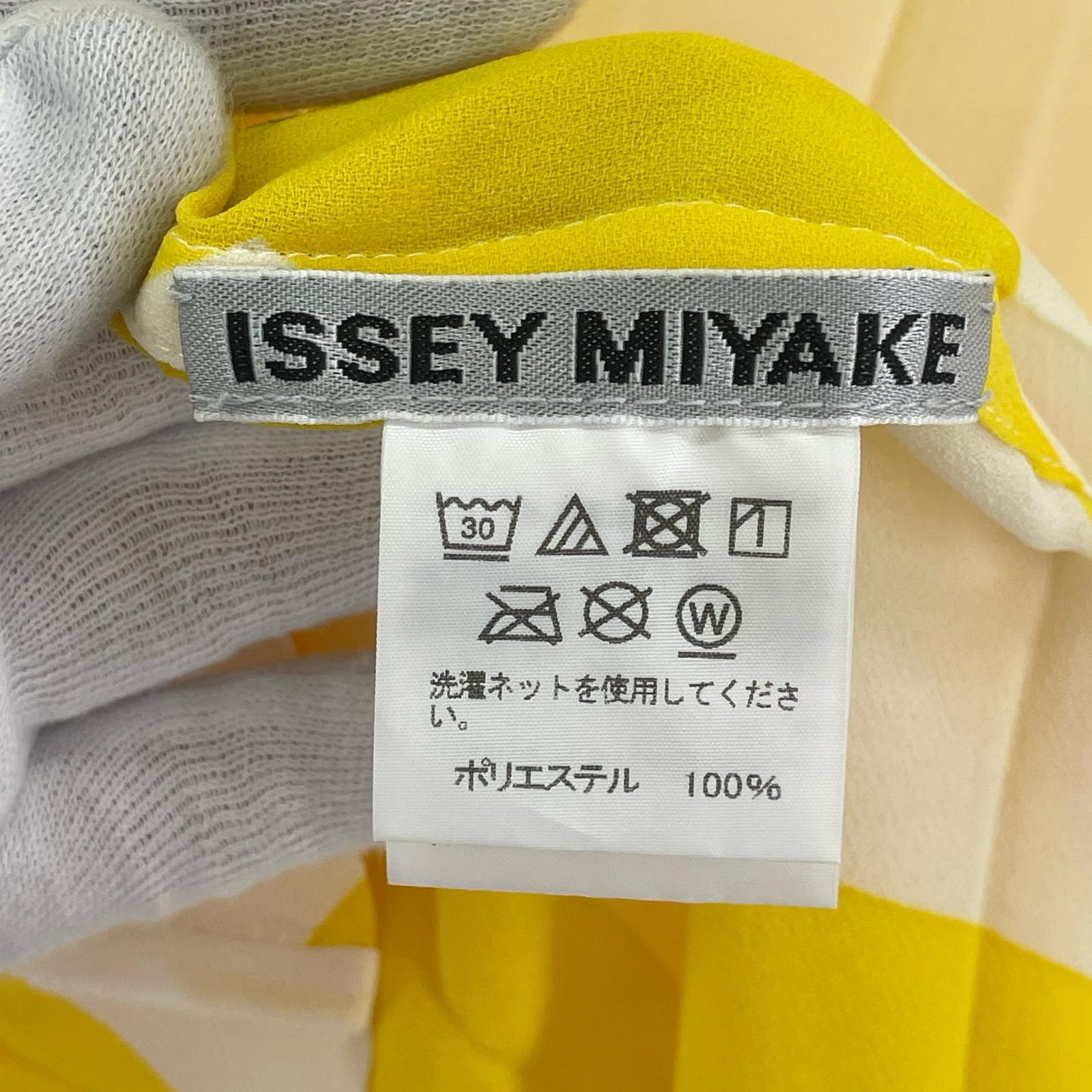 タンクトップ 総柄ノースリーブカットソー