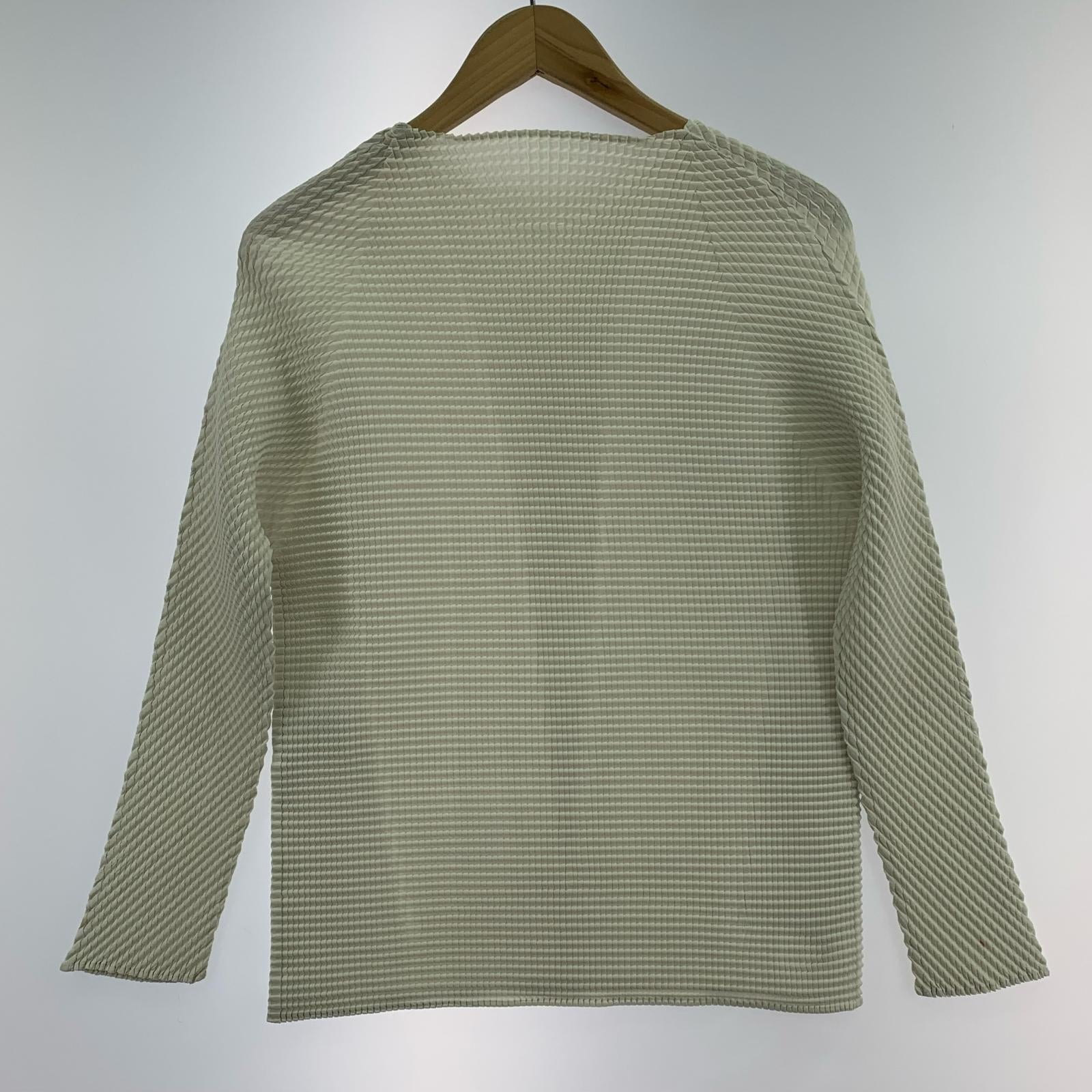 その他トップス ISSEY MIYAKE　プリーツ トップス アイボリー M