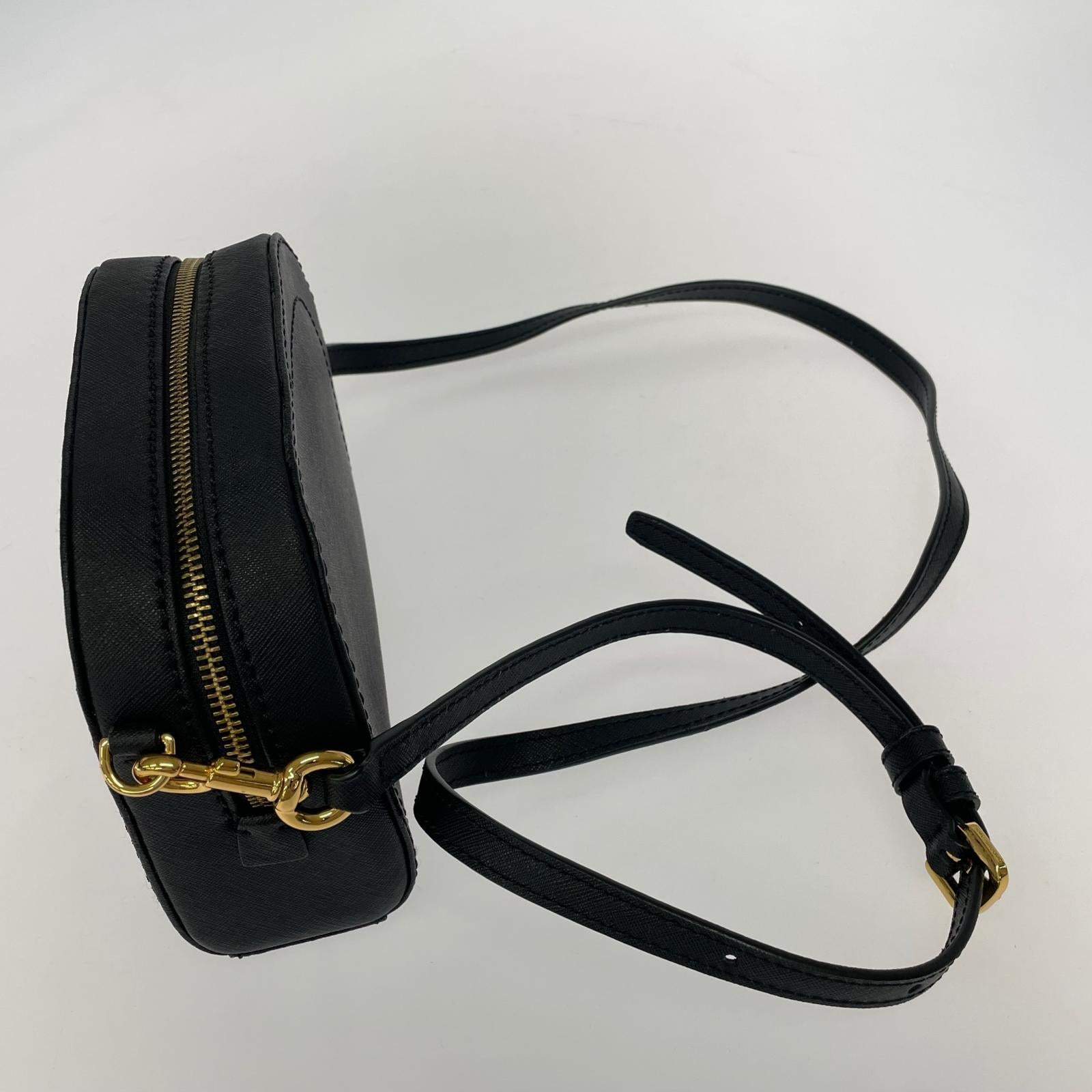ショルダーバッグ Play back　レザーショルダーバッグ　BLK ブラック