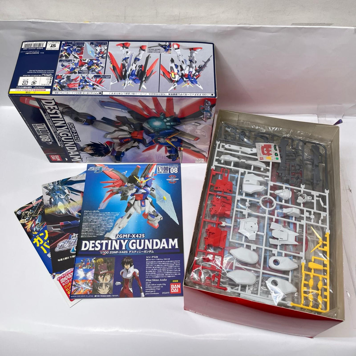 1/100 ZGMF-X42S デスティニーガンダム 機動戦士ガンダムSEED DESTINY（シード デスティニー） BANDAI（バンダイ ガンプラ