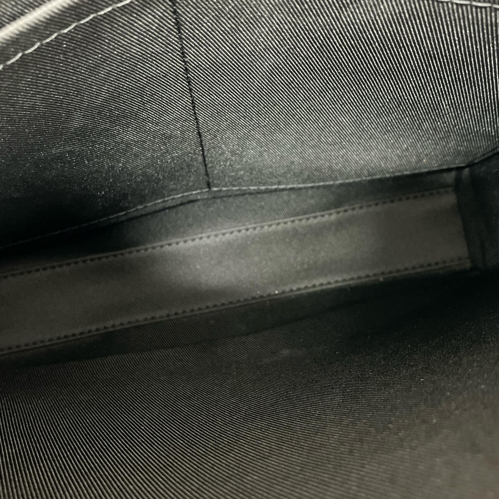 LV モノグラム・トリヨン サックプラ・クロス M21884