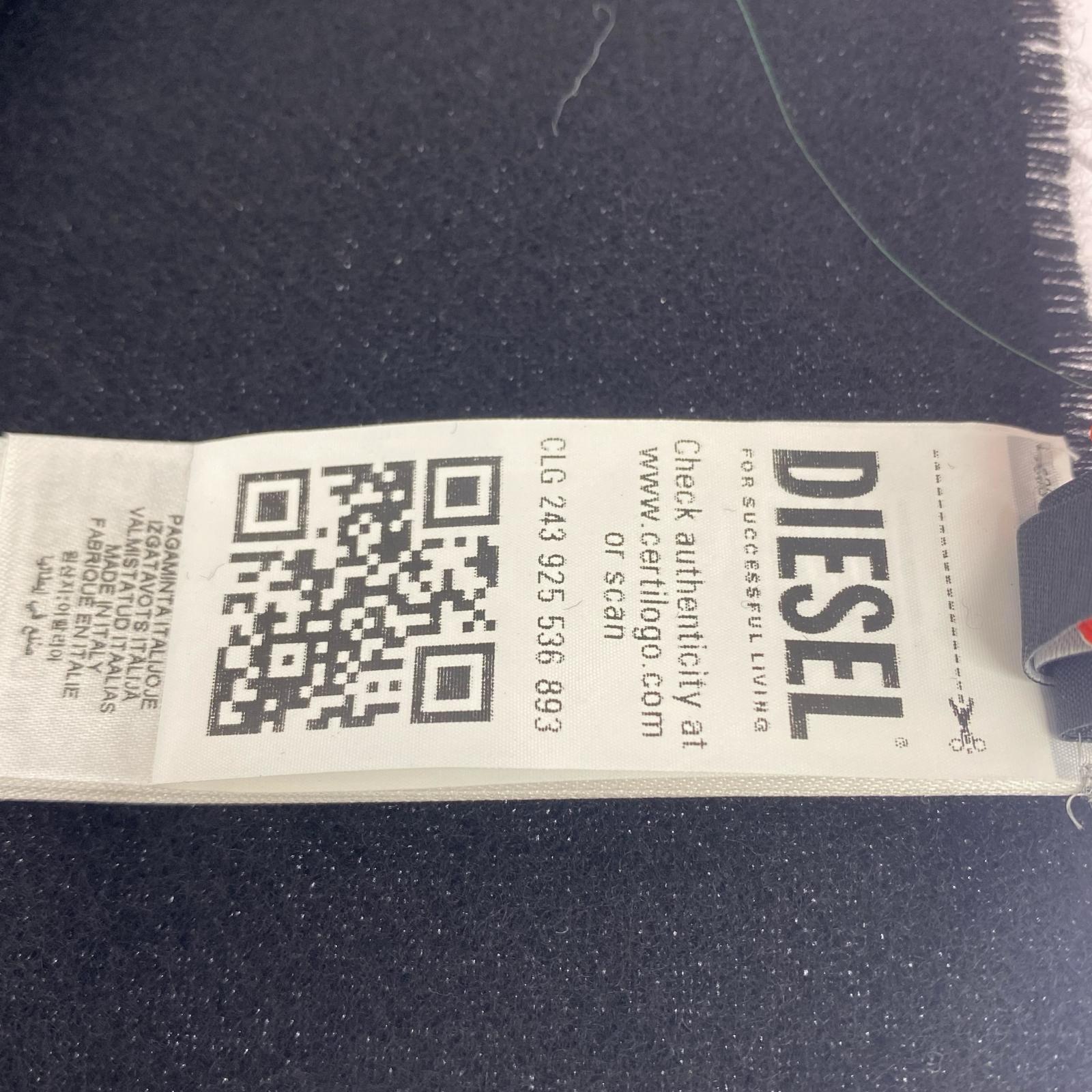 その他アクセサリー Dロゴ マフラー 黒 ブラック