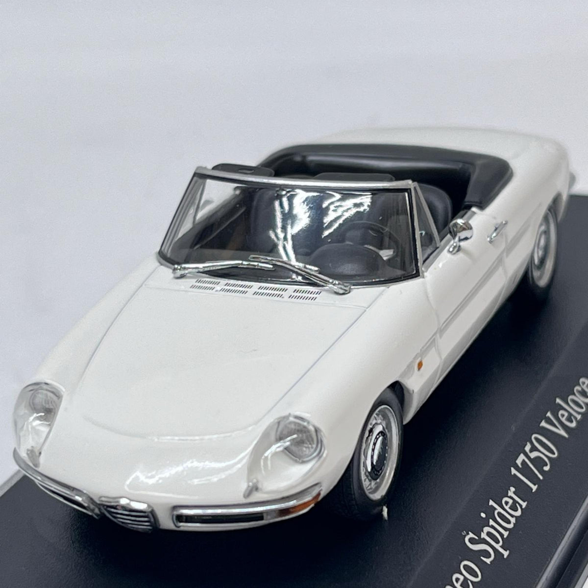 PMA 1/43 アルファロメオ スパイダー 1750 ベロー 1968 ミニチャンプス 1/43 アルファロメオ スパイダー 1750 ヴェローチェ 1968 ホワイト MINICHAMPS（ミニチャンプス） スケールカー