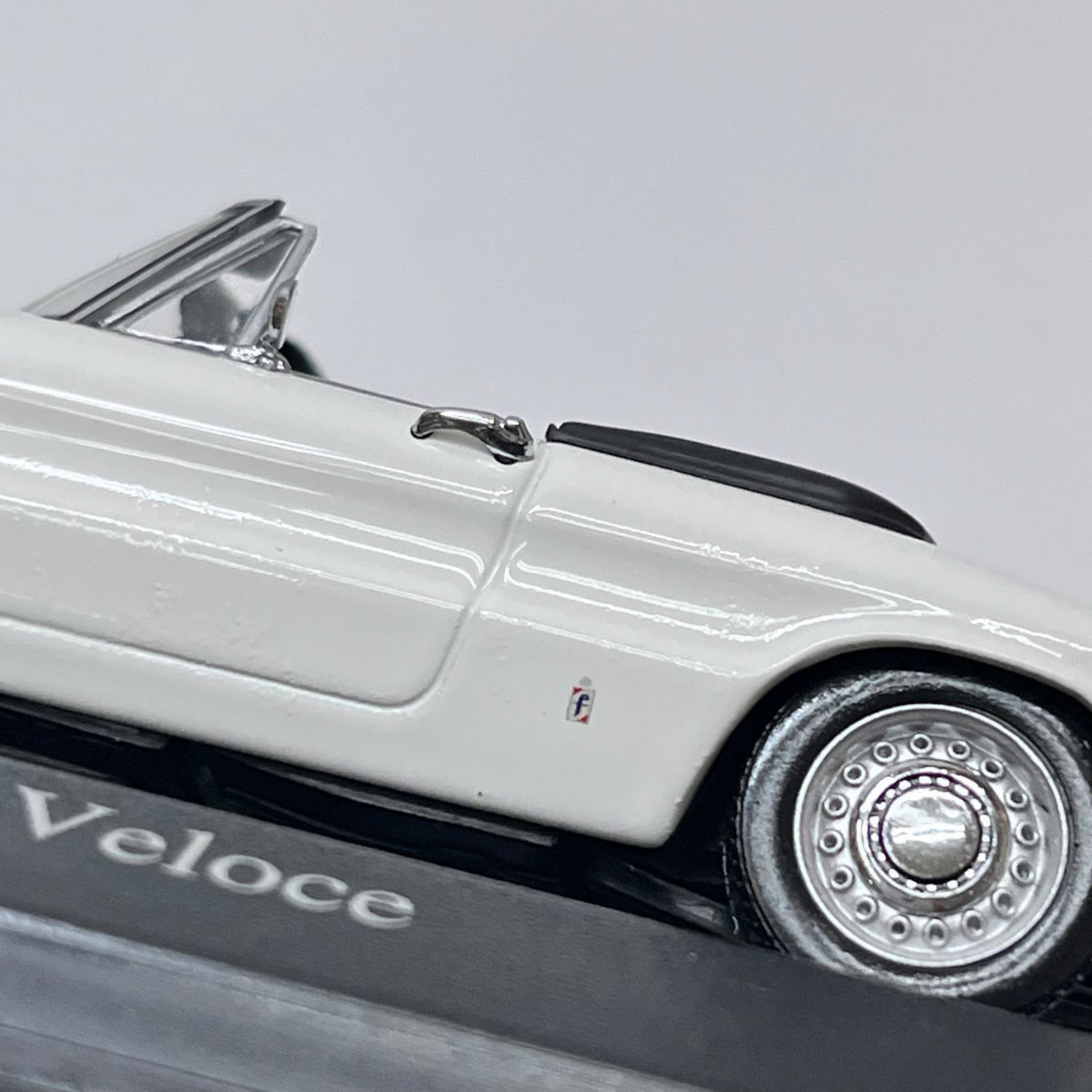 PMA 1/43 アルファロメオ スパイダー 1750 ベロー 1968 ミニチャンプス 1/43 アルファロメオ スパイダー 1750 ヴェローチェ 1968 ホワイト MINICHAMPS（ミニチャンプス） スケールカー
