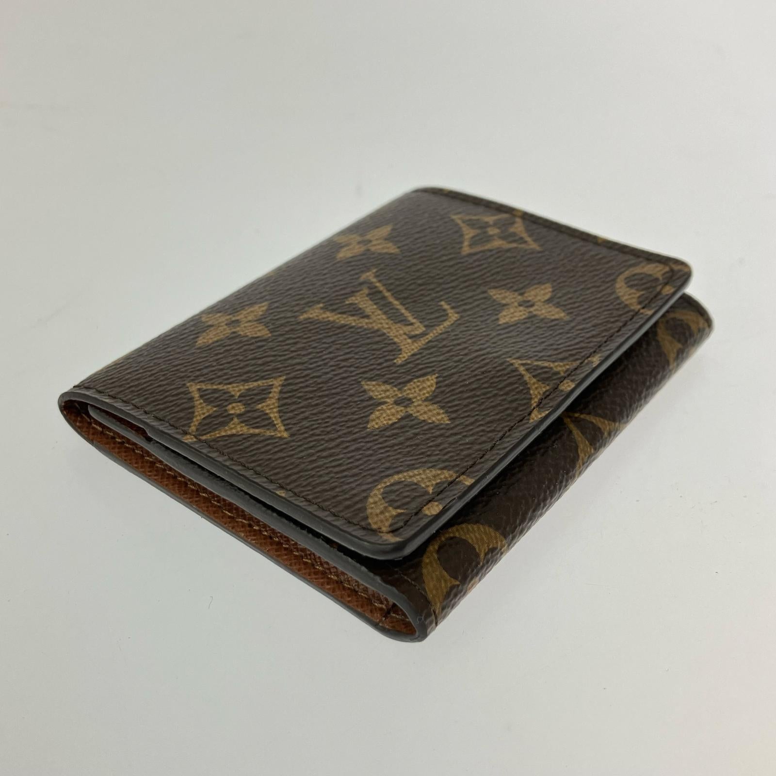 LV モノグラム EM4237 M63801
