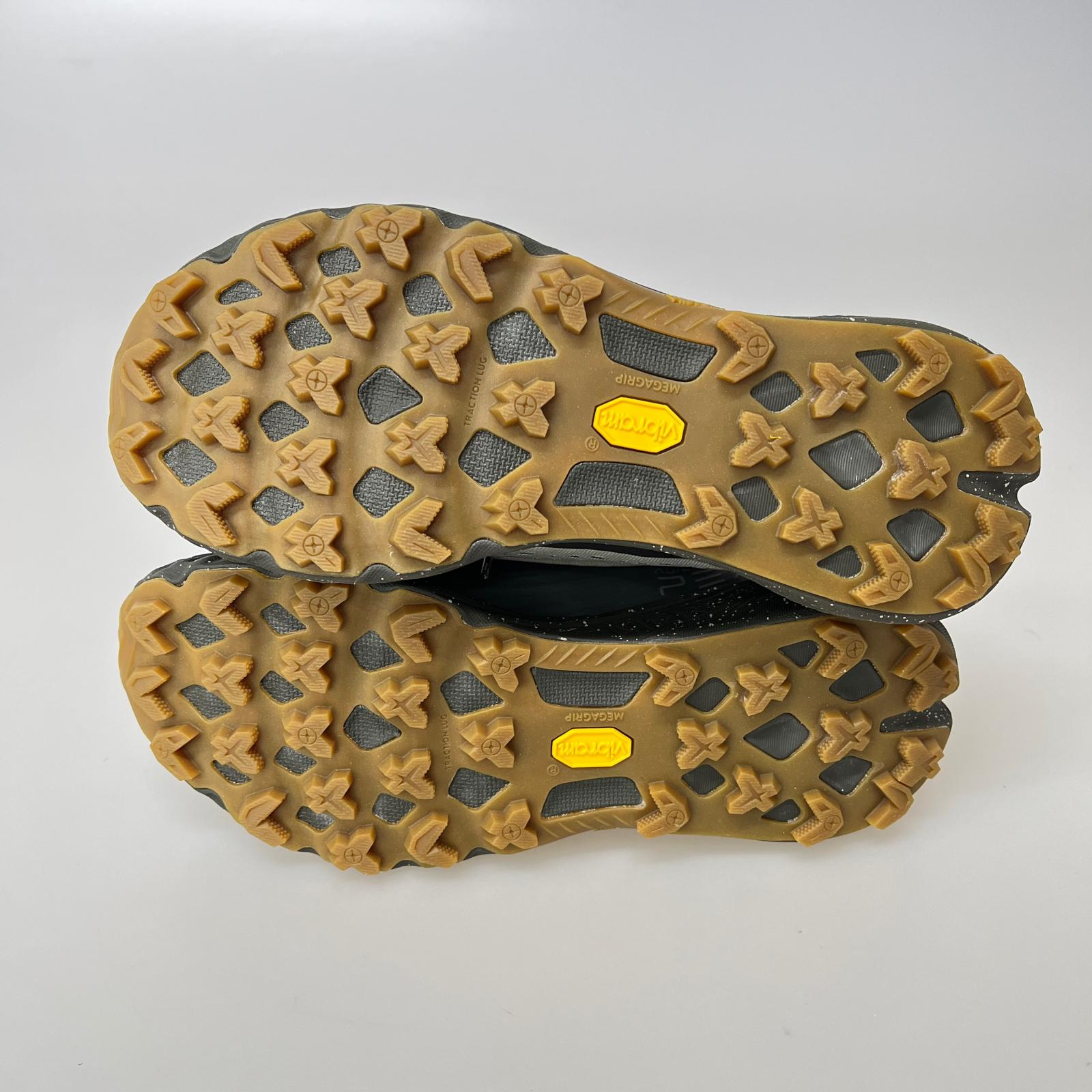 シューズ グレー J068697 25cm 26cm (US8 UK7 1/2 EU42)
