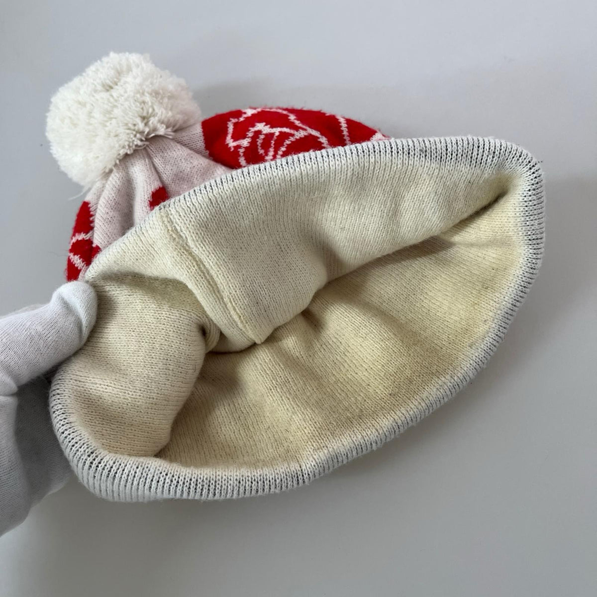 ニットキャップ 22FW Rose Beanie 白/赤