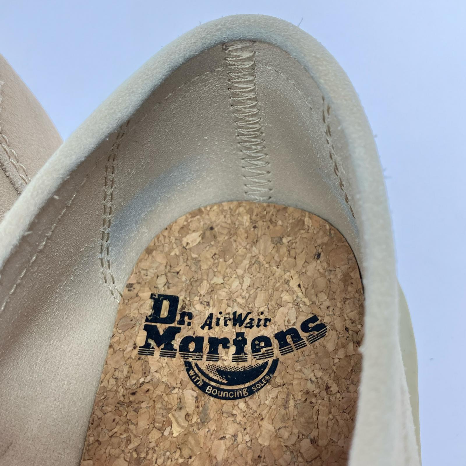 ブーツ dr.martens adrian タッセルローファー スエード ベージュ