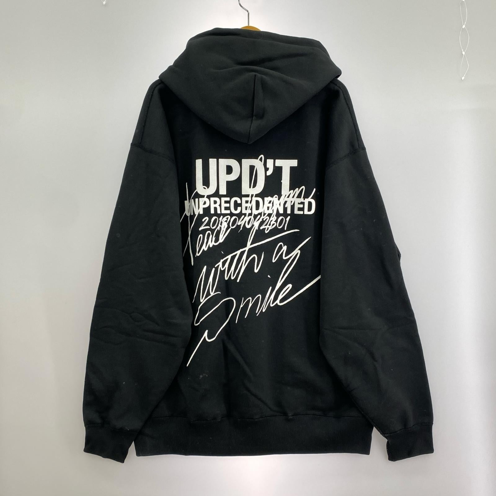 パーカー Peace begins with a smile. Hoodie 黒 (F) フリー ブラック
