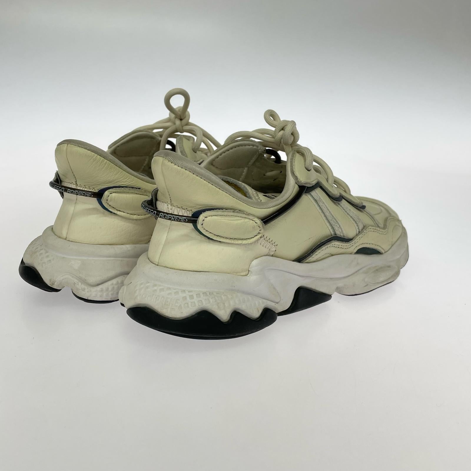 シューズ adidas EE7018