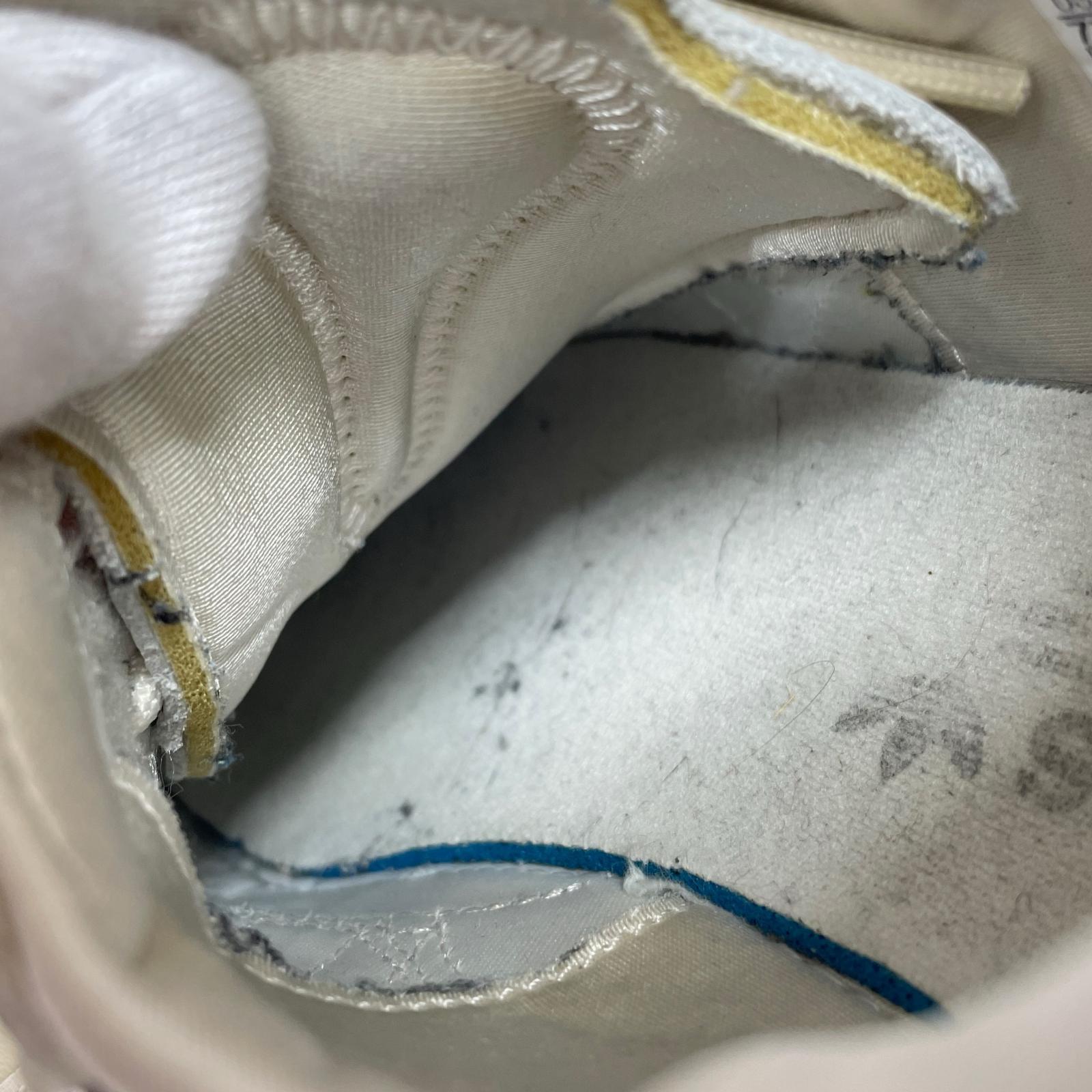 シューズ adidas EE7018