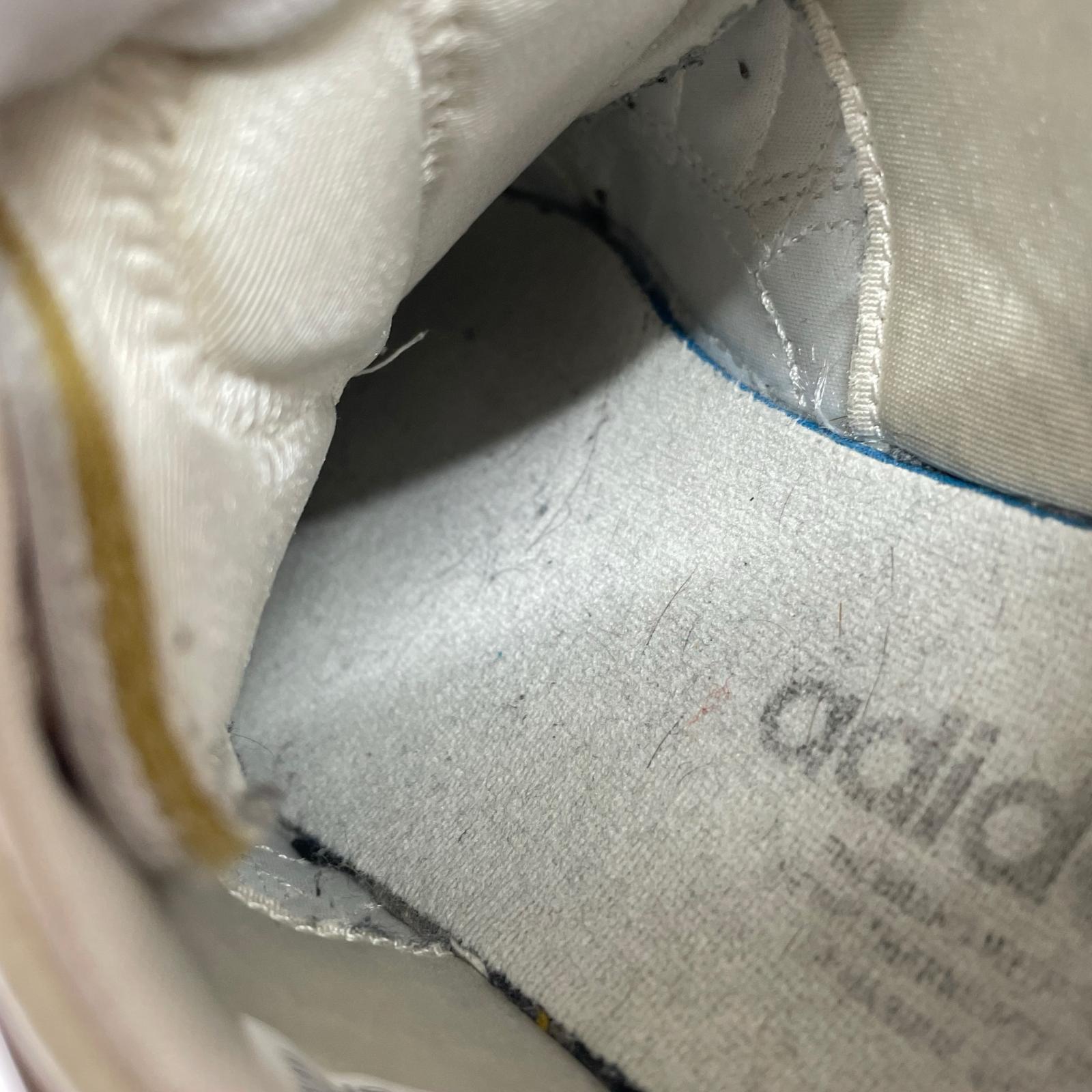 シューズ adidas EE7018