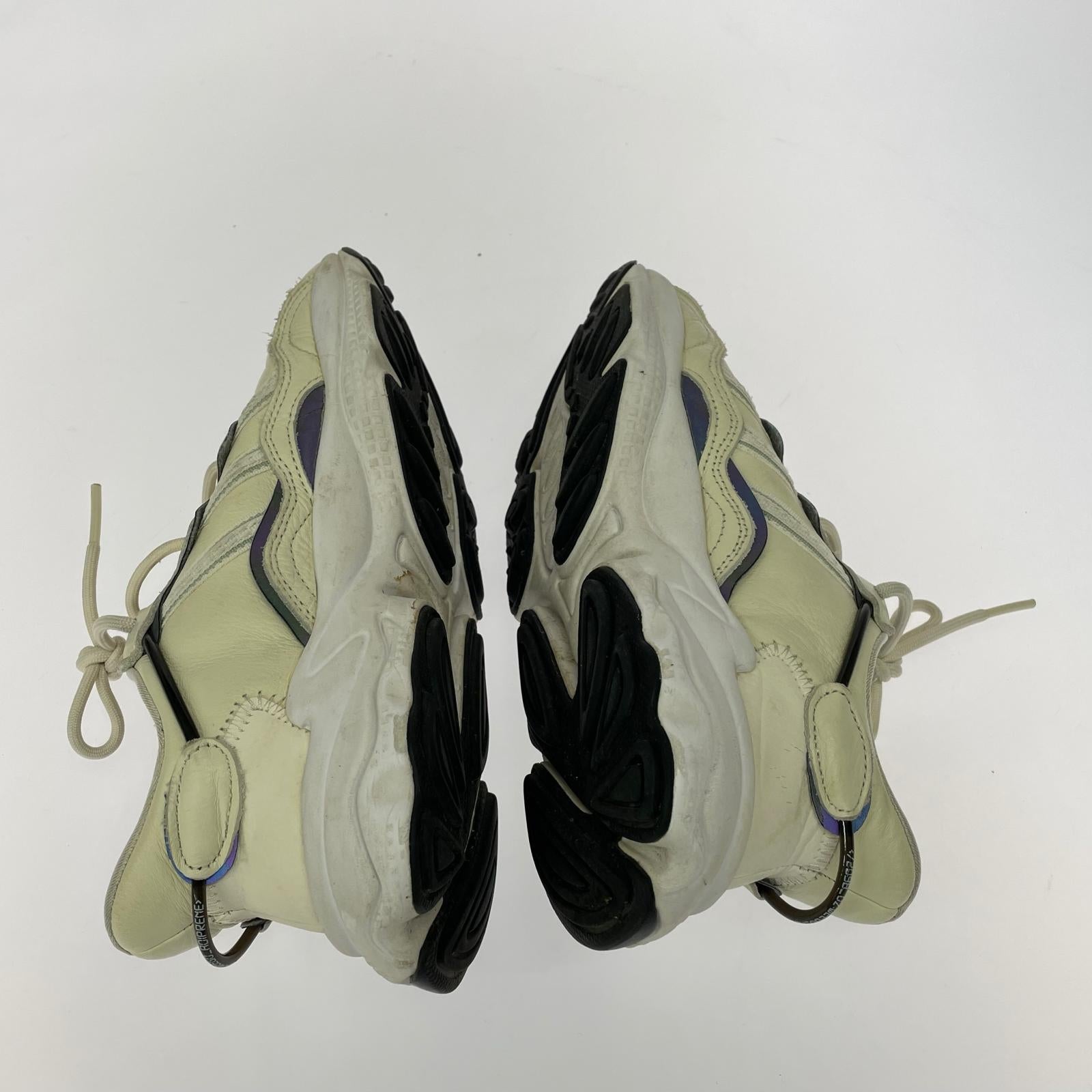 シューズ adidas EE7018