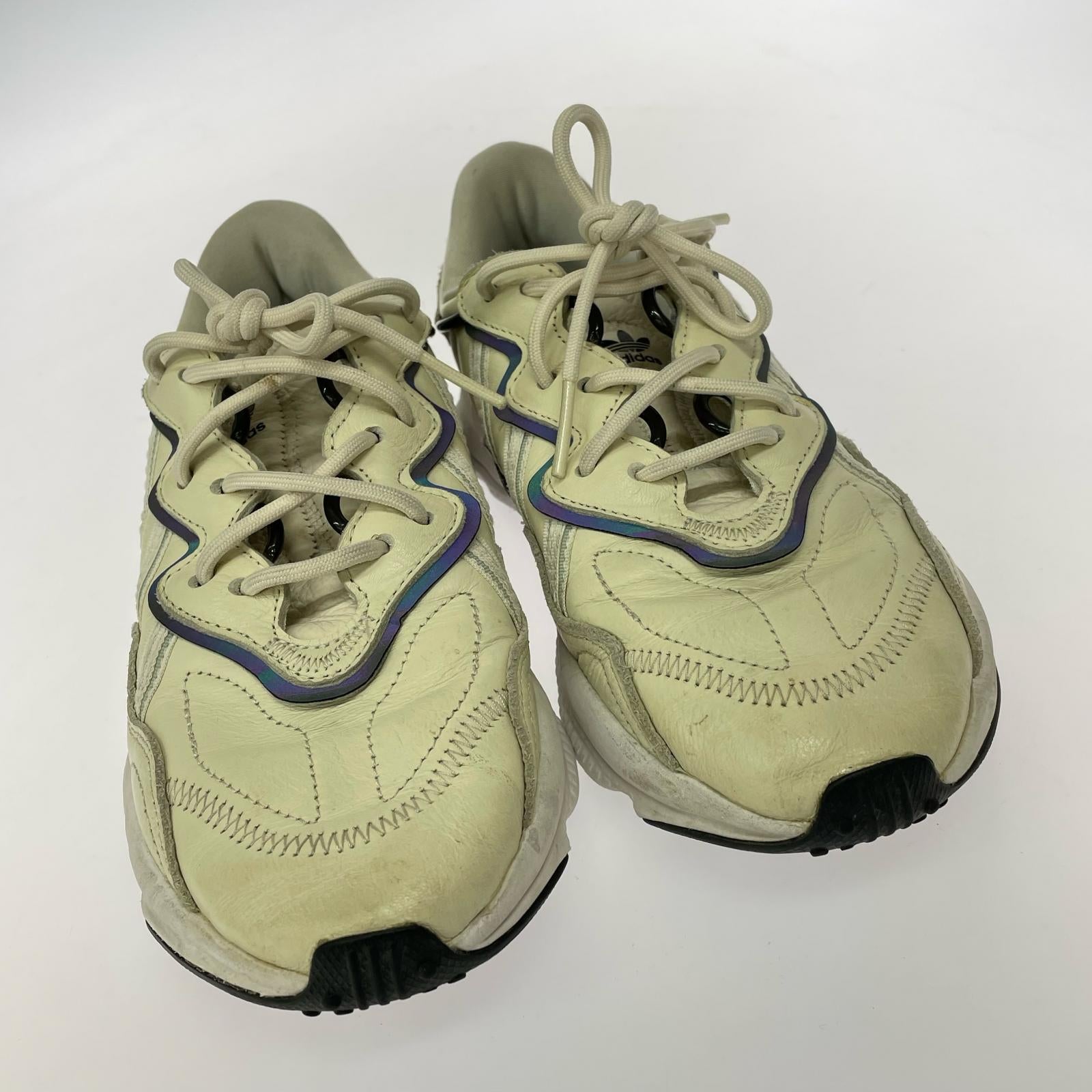シューズ adidas EE7018