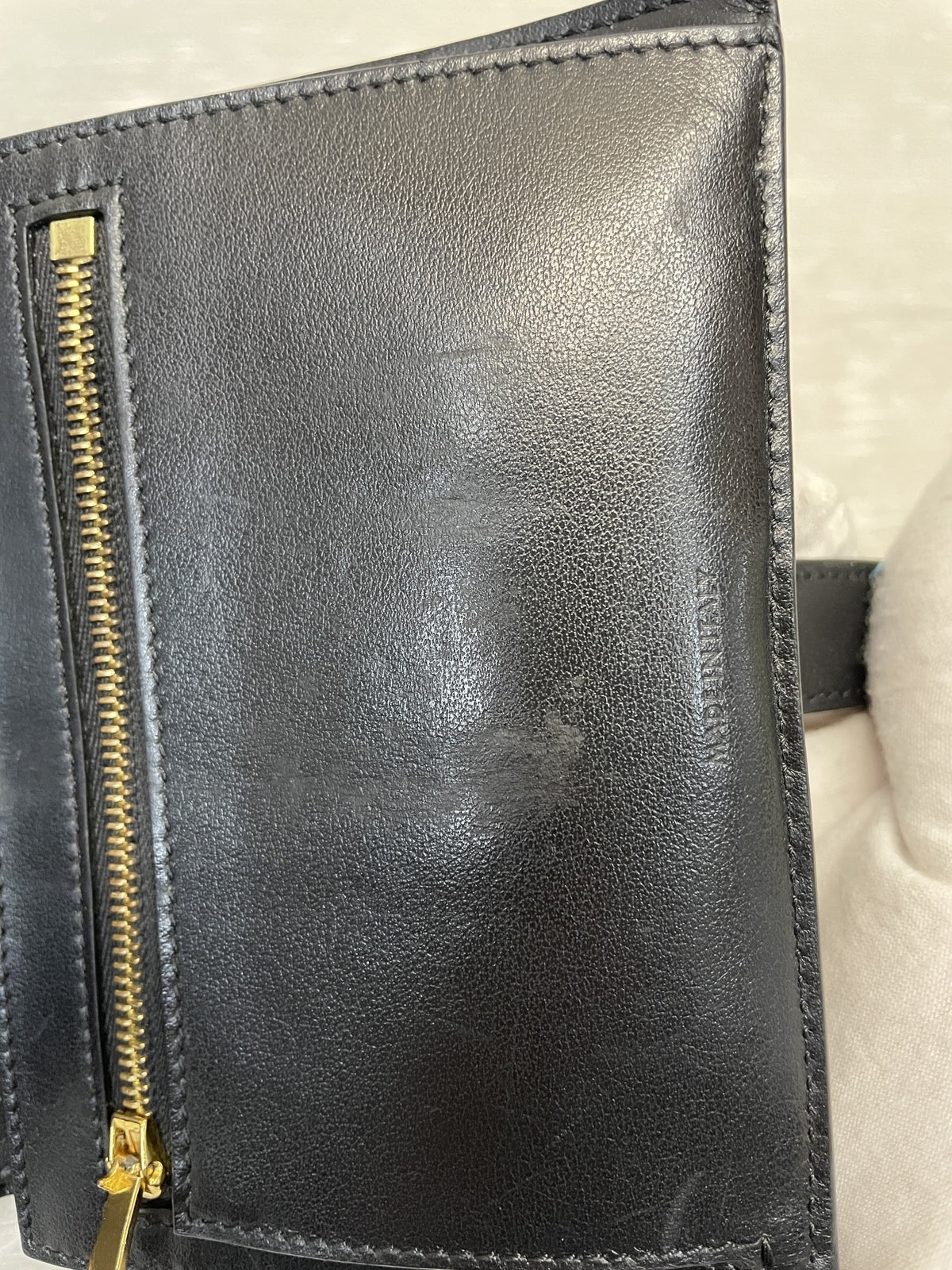 CELINE レオパード ミディアムストラップウォレット