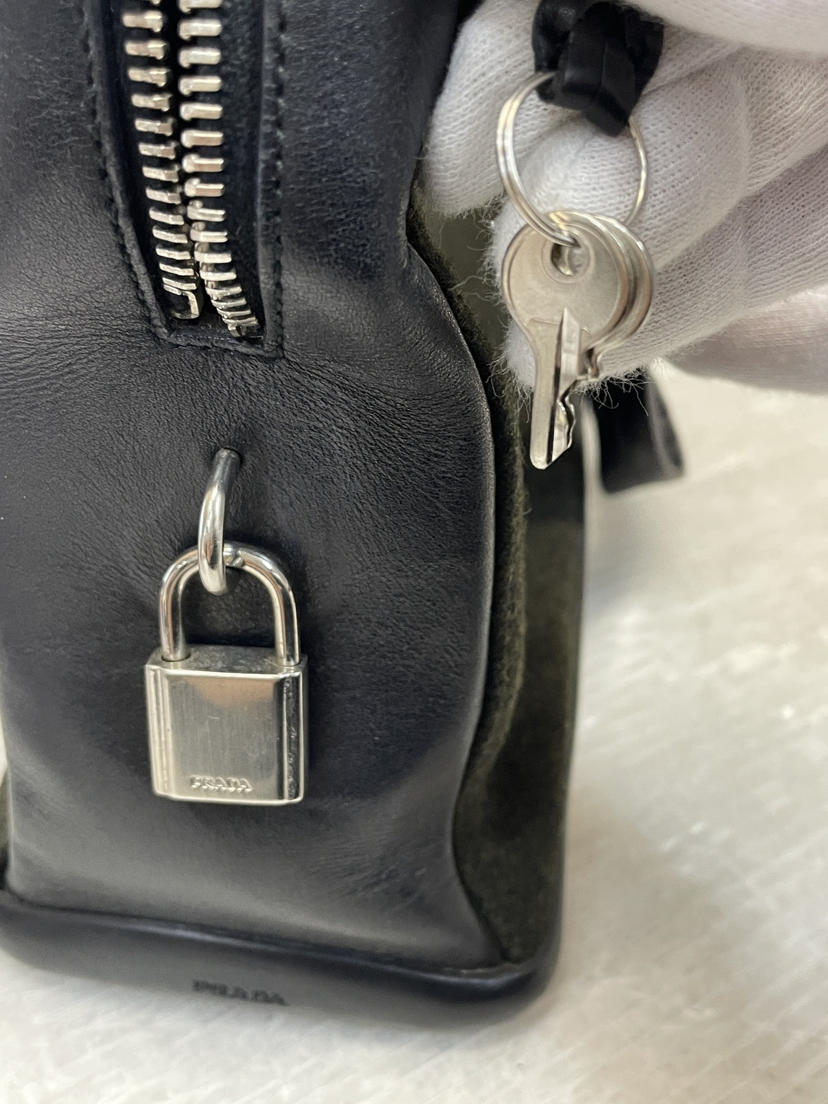 PRADA レザー×ウール ハンドバッグ 黒×カーキ