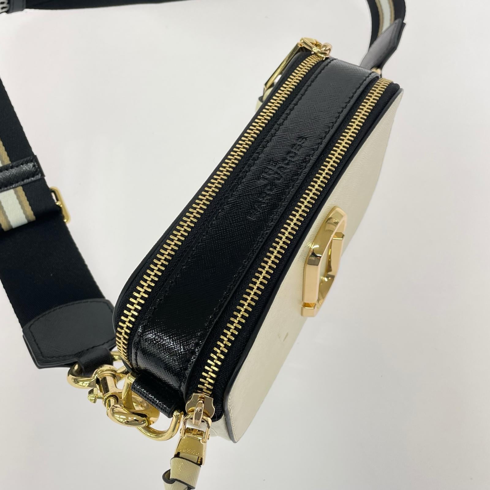ショルダーバッグ MARC JACOBS スナップショット カメラショルダーバッグ アイボリー