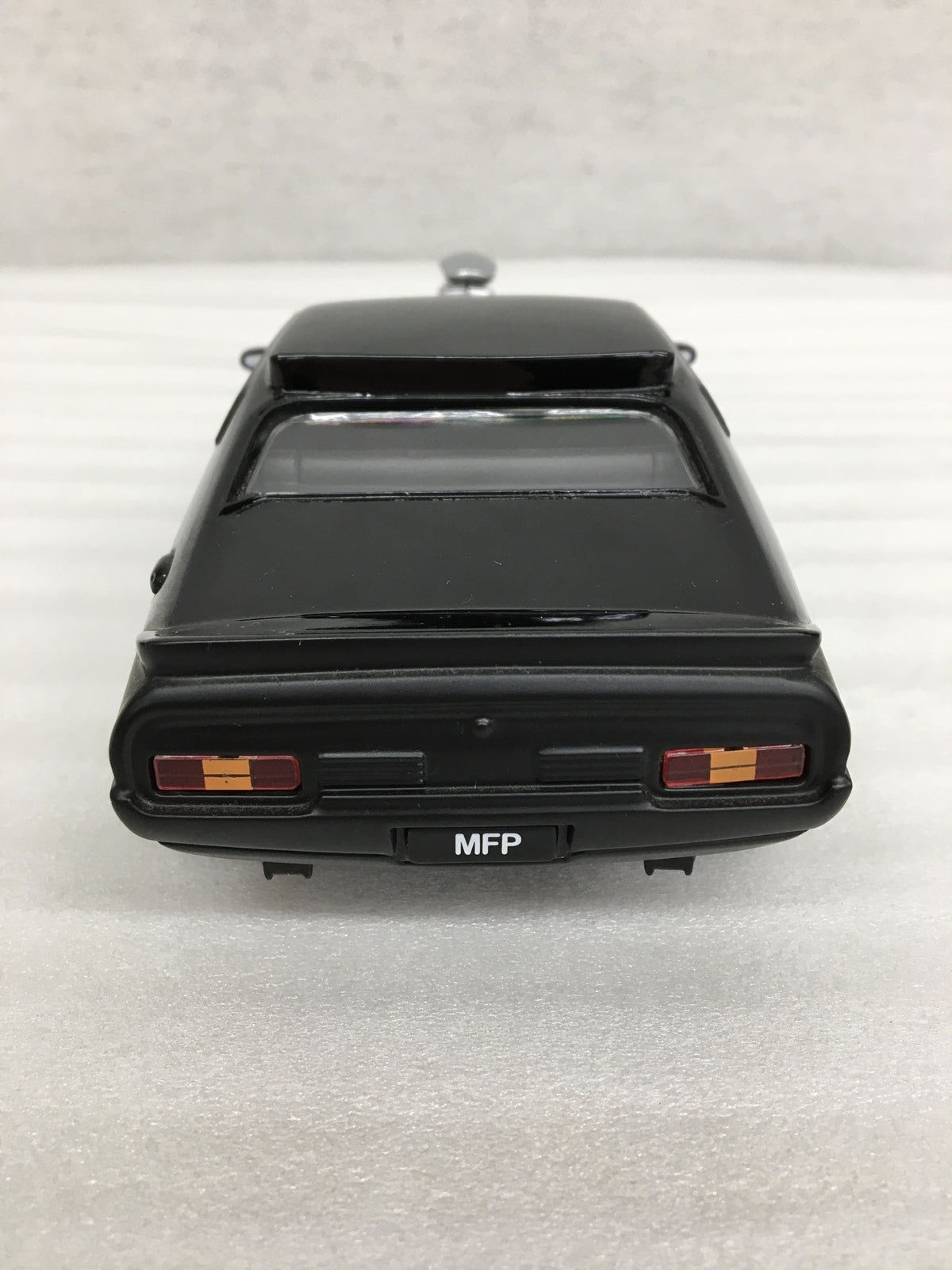 MADMAX FIRST V8 INTERCEPROR スケールカー