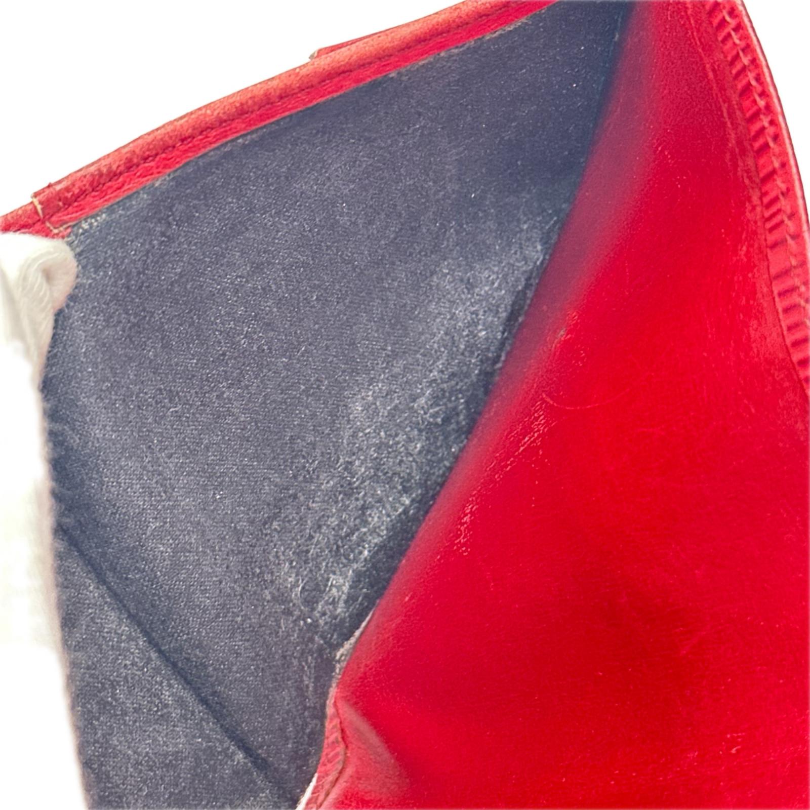 LV エピ ポルトモネビエカルトクレディ