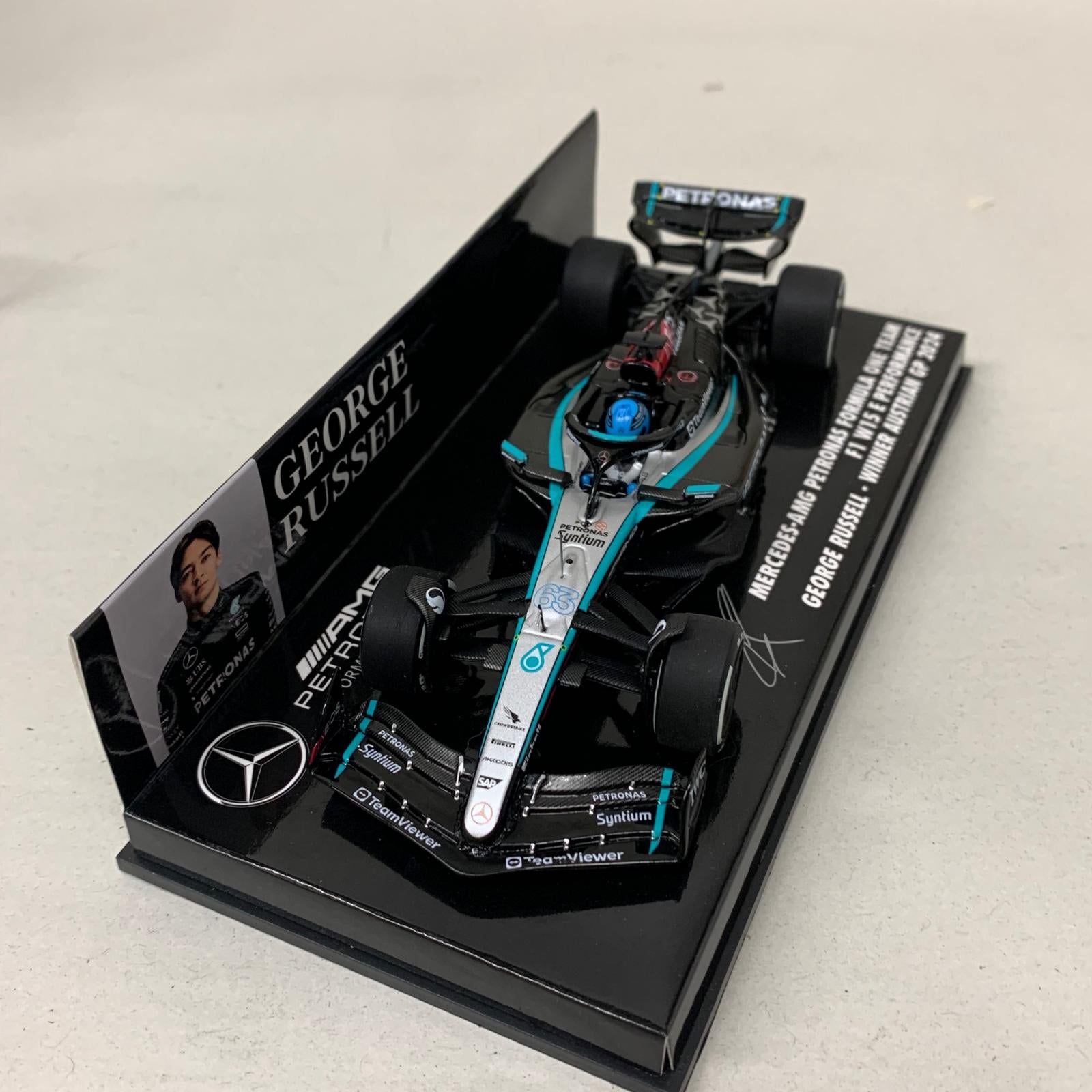 MINICHAMS メルセデスAMG F1 W15 GEORGE RUSSELL スケールカー