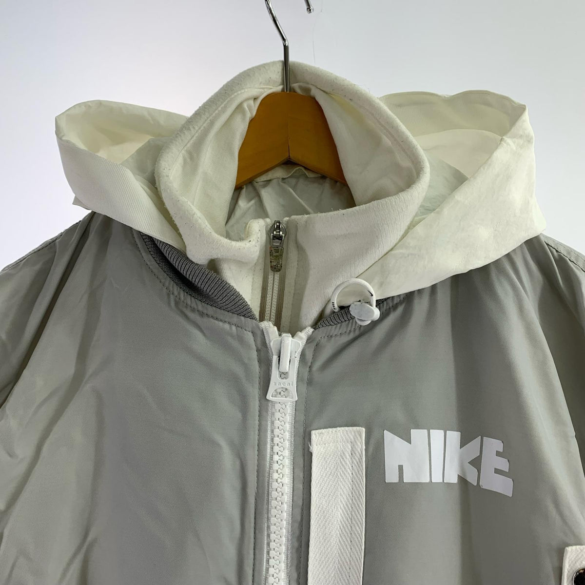 ブルゾン ×NIKE AS M NRG SACAI LAYERED JKT S グレー