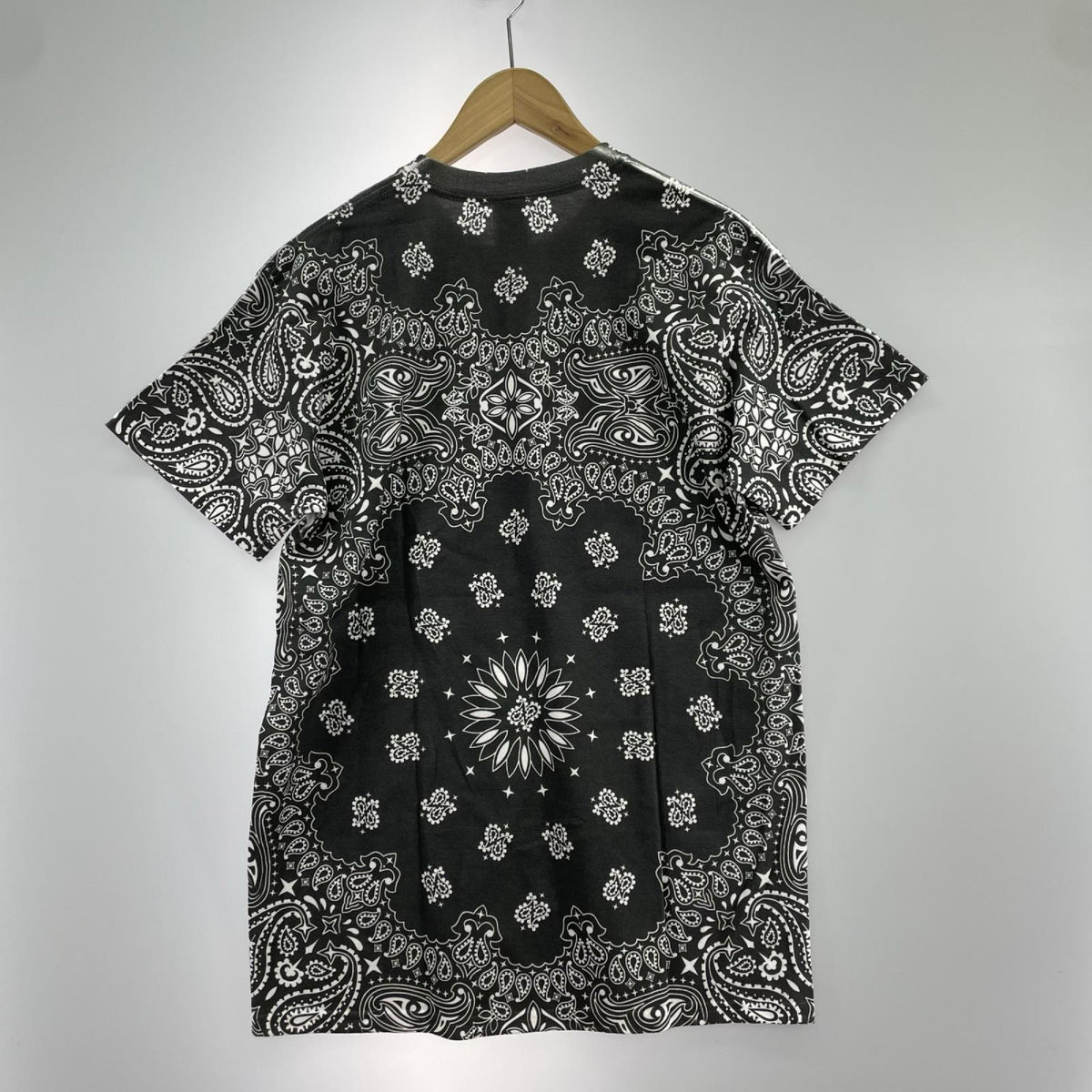 半袖Ｔシャツ MAJOGARY S/Sｶｯﾄｿｰ ﾍﾟｲｽﾞﾘｰ柄 (M) M